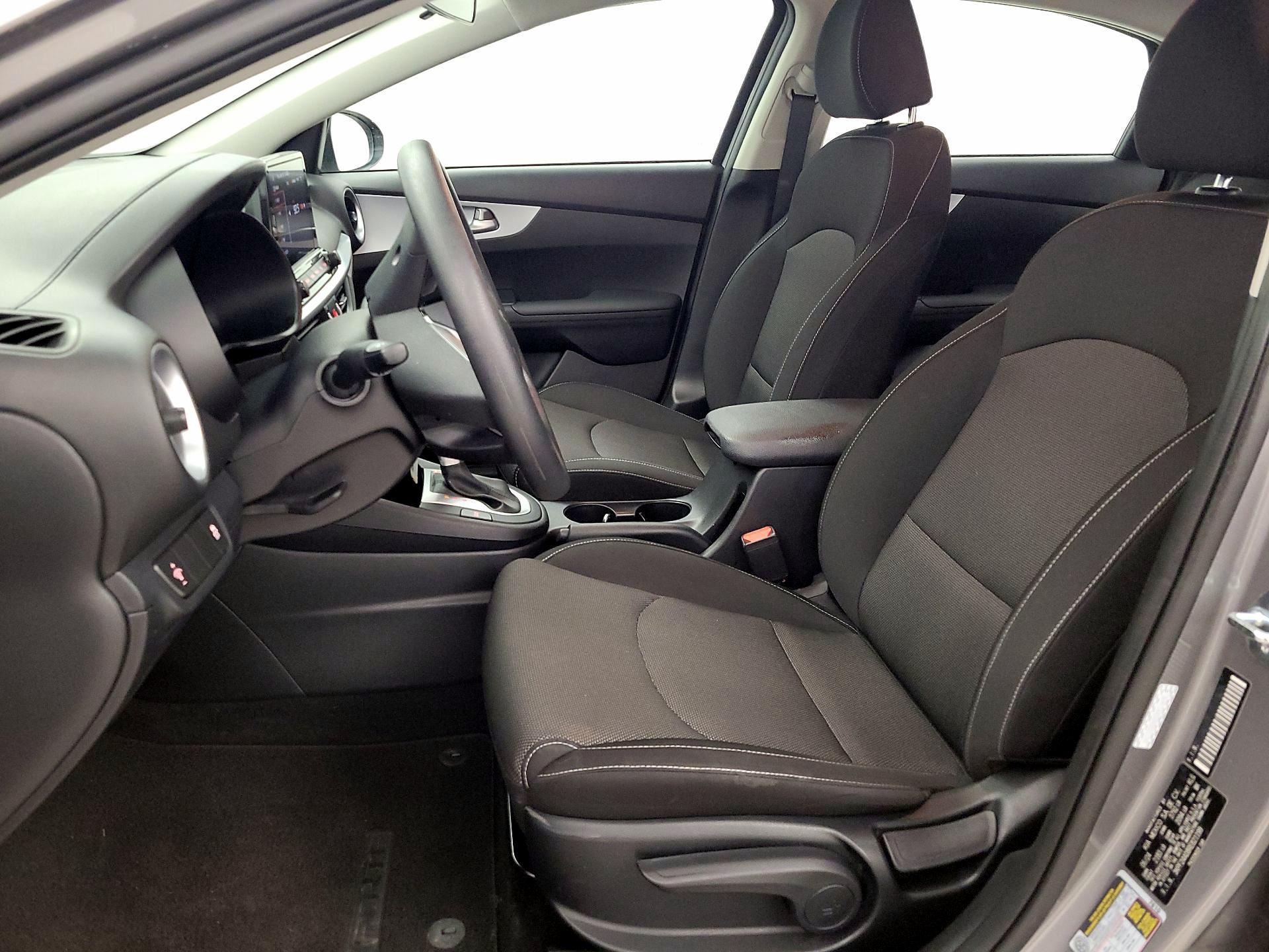 Thumbnail: 2024 Kia Forte - 11