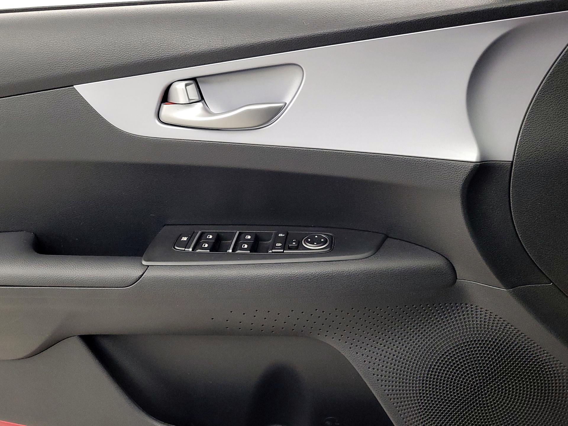 Thumbnail: 2024 Kia Forte - 12