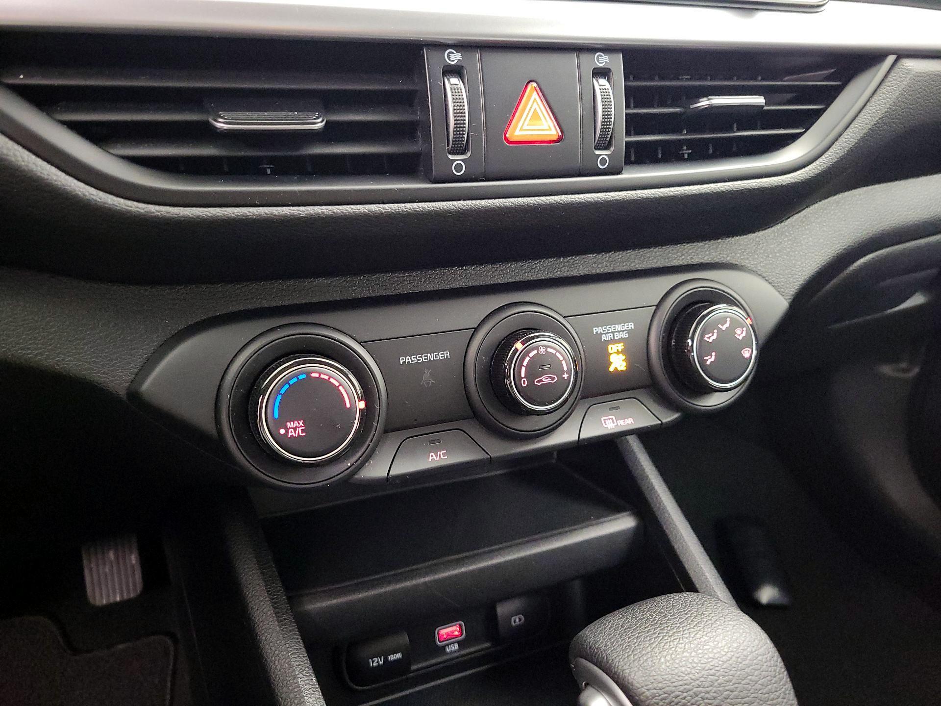 Thumbnail: 2024 Kia Forte - 16