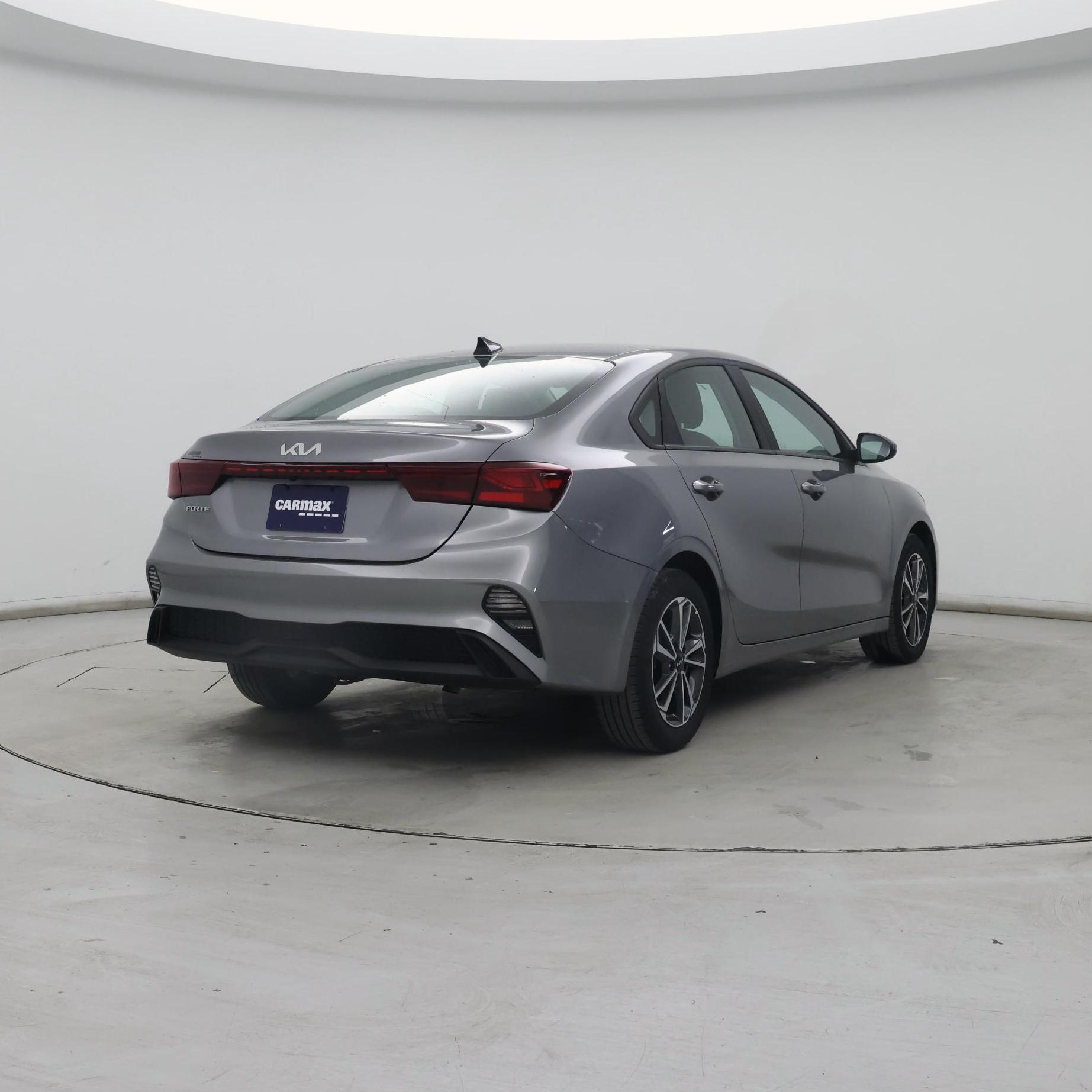 Thumbnail: 2024 Kia Forte - 8