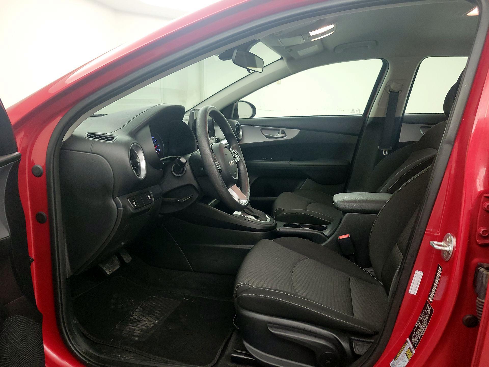 Thumbnail: 2024 Kia Forte - 11