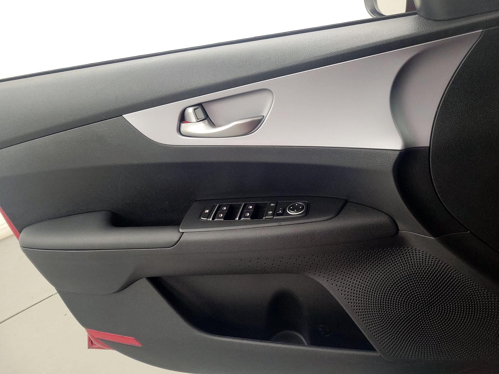 Thumbnail: 2024 Kia Forte - 12