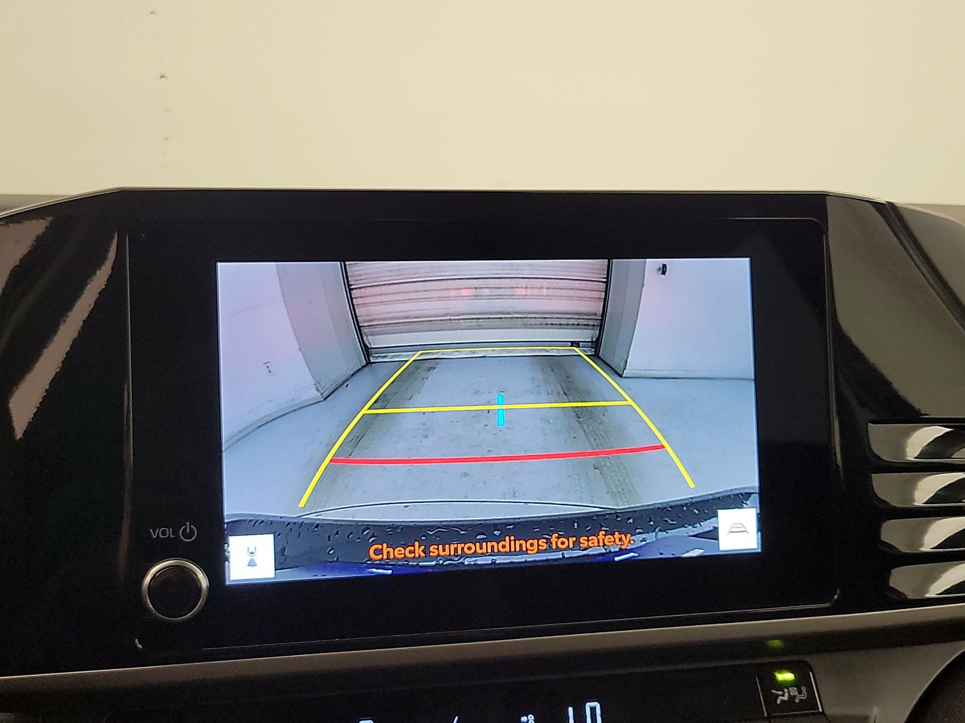 Thumbnail: 2025 Toyota Camry - 14