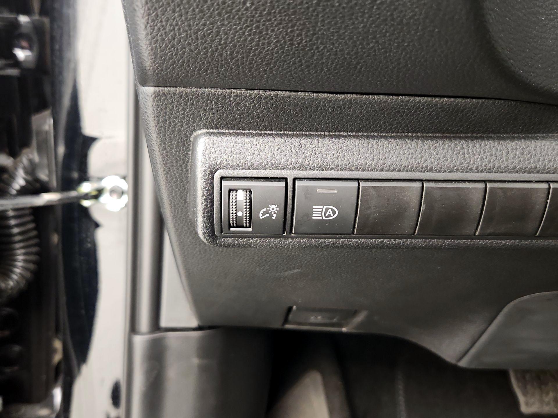 Thumbnail: 2025 Toyota Corolla - 13