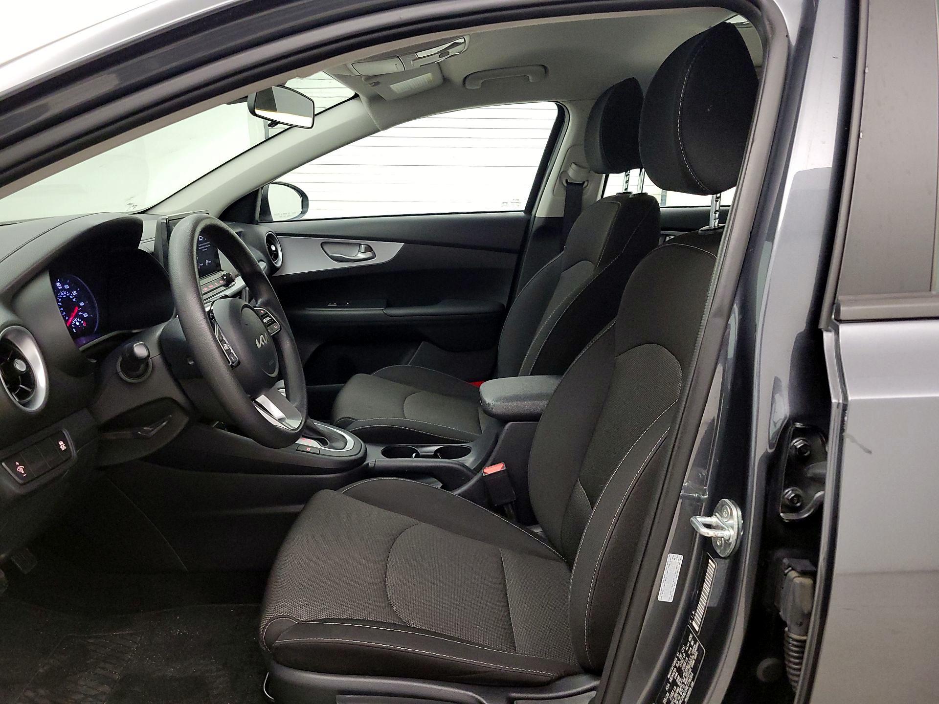 Thumbnail: 2024 Kia Forte - 11