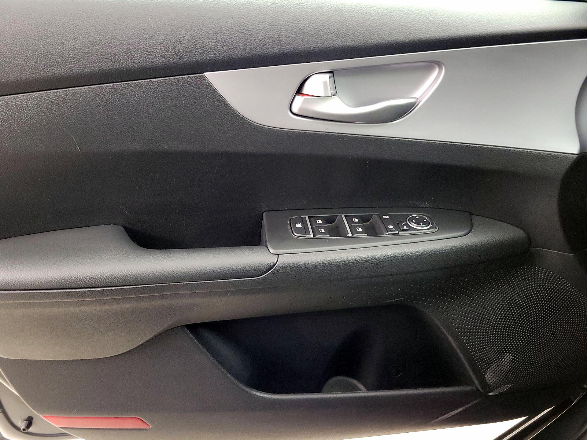 Thumbnail: 2024 Kia Forte - 12