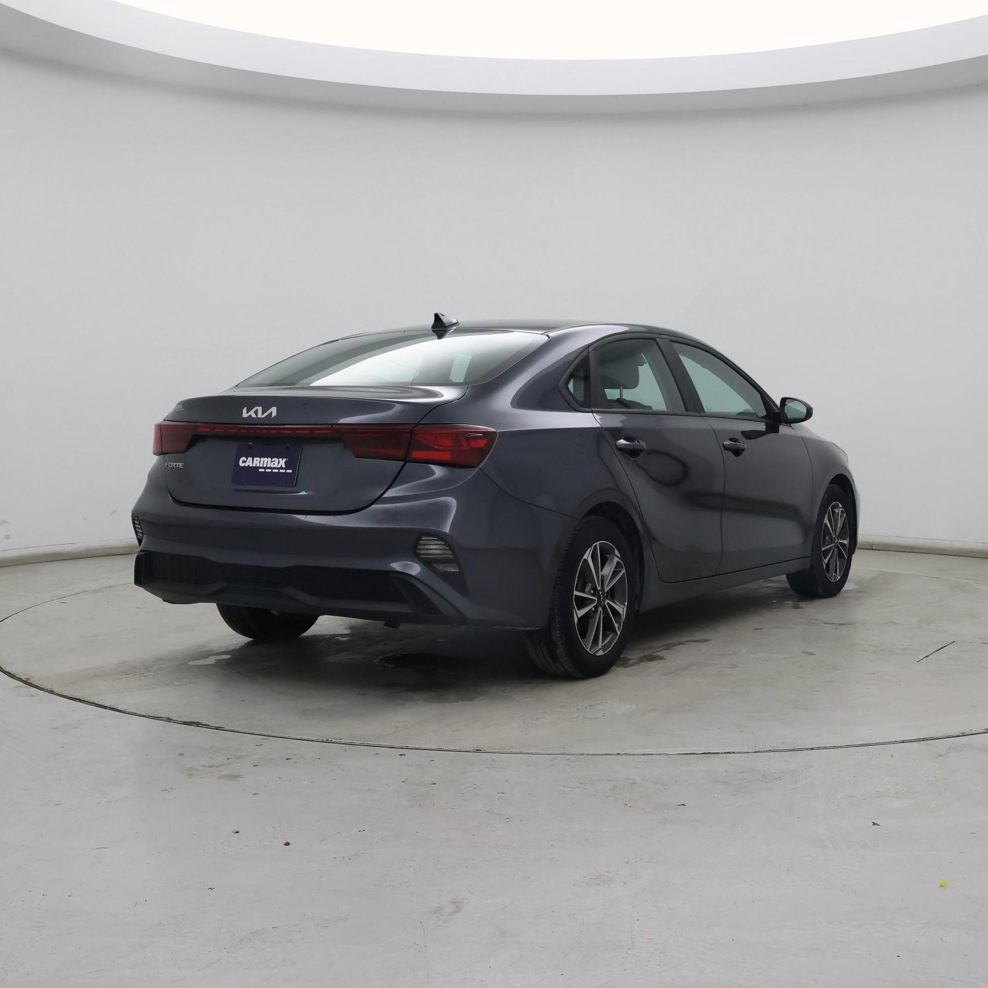 Thumbnail: 2024 Kia Forte - 8