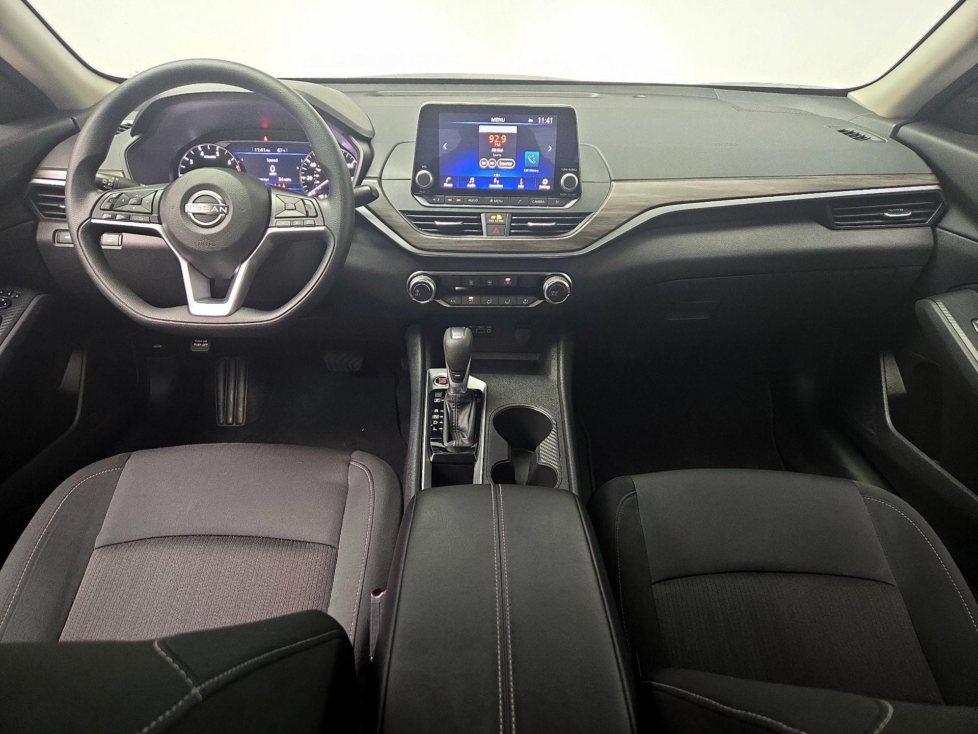 Thumbnail: 2025 Nissan Altima - 9