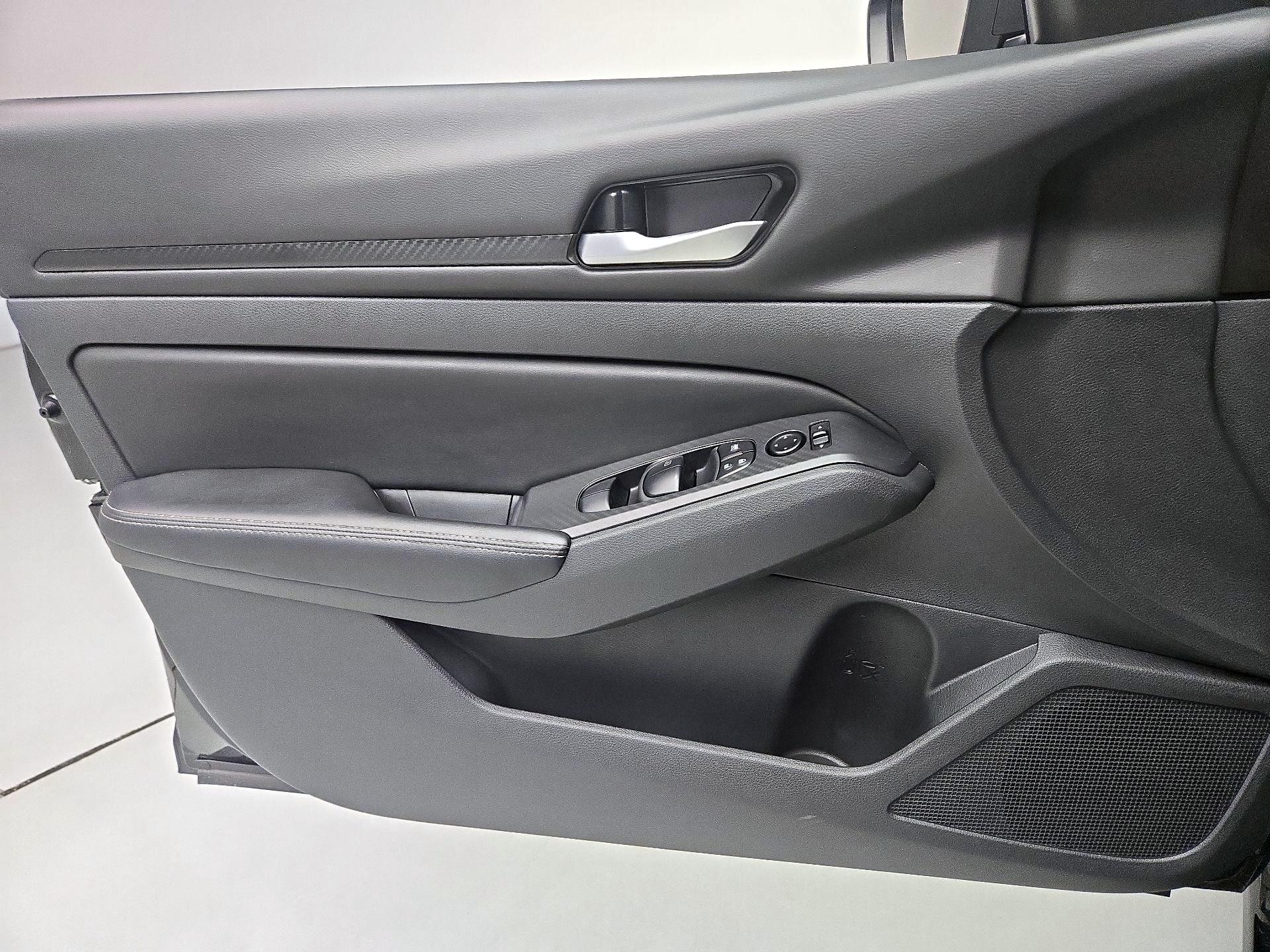 Thumbnail: 2025 Nissan Altima - 12