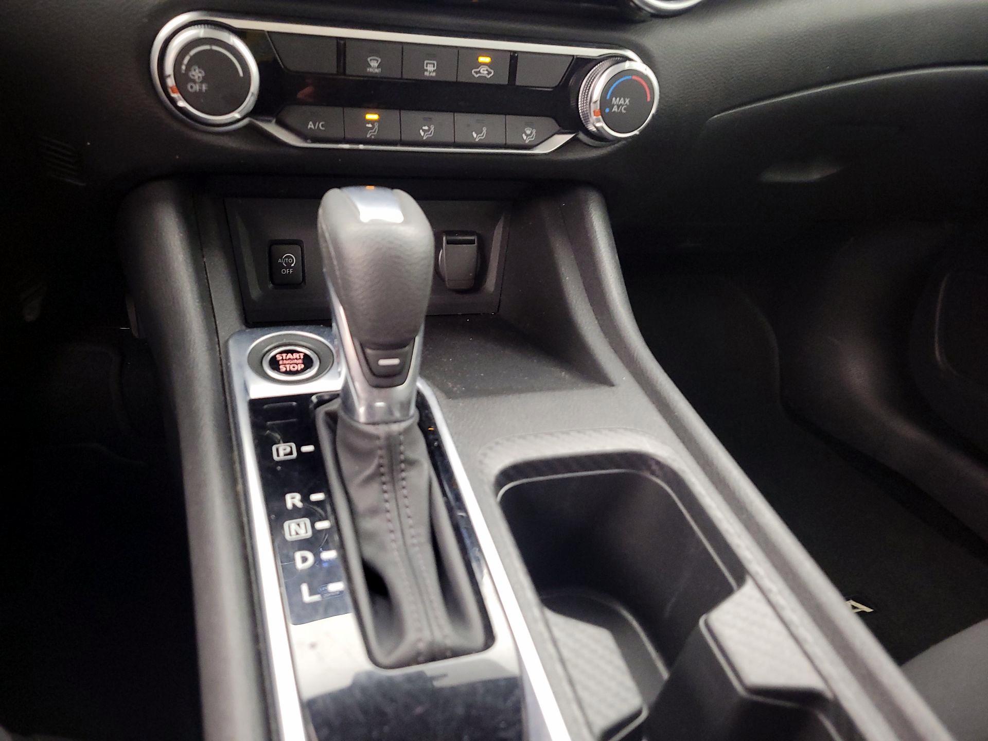 Thumbnail: 2024 Nissan Sentra - 17