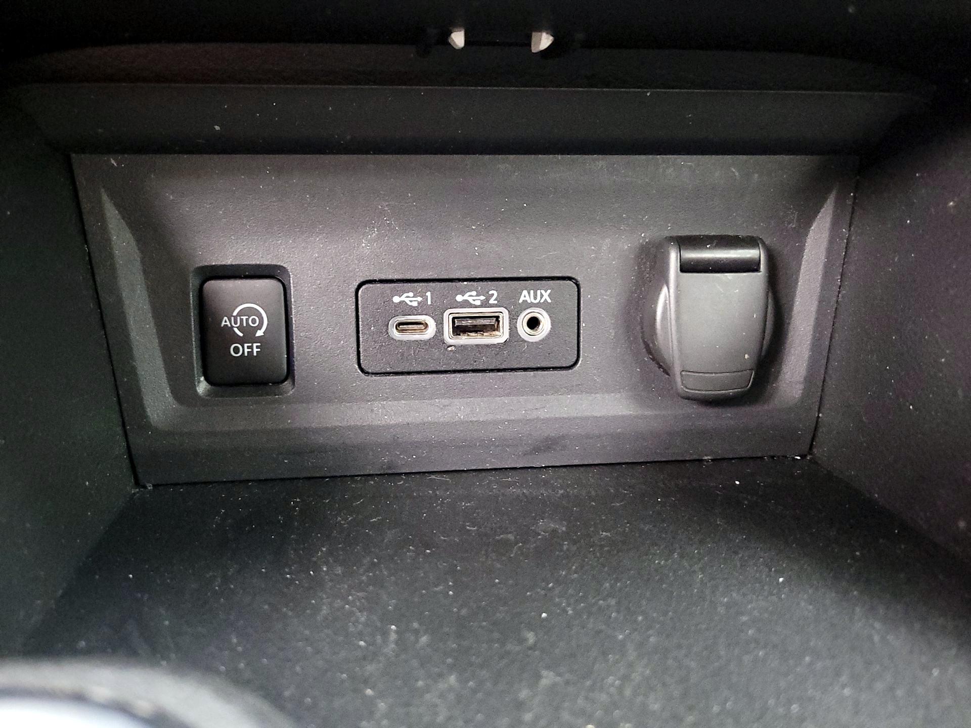 Thumbnail: 2024 Nissan Sentra - 18