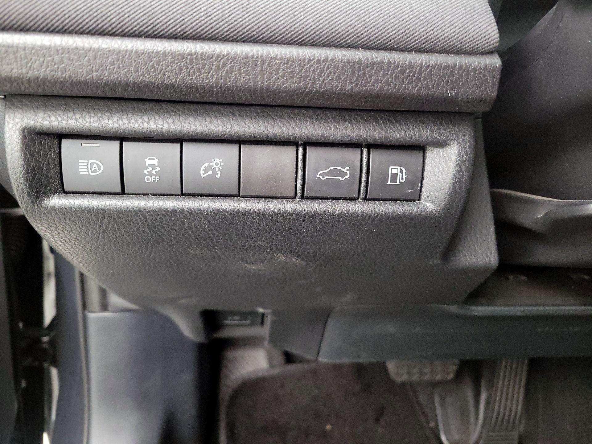 Thumbnail: 2025 Toyota Camry - 13