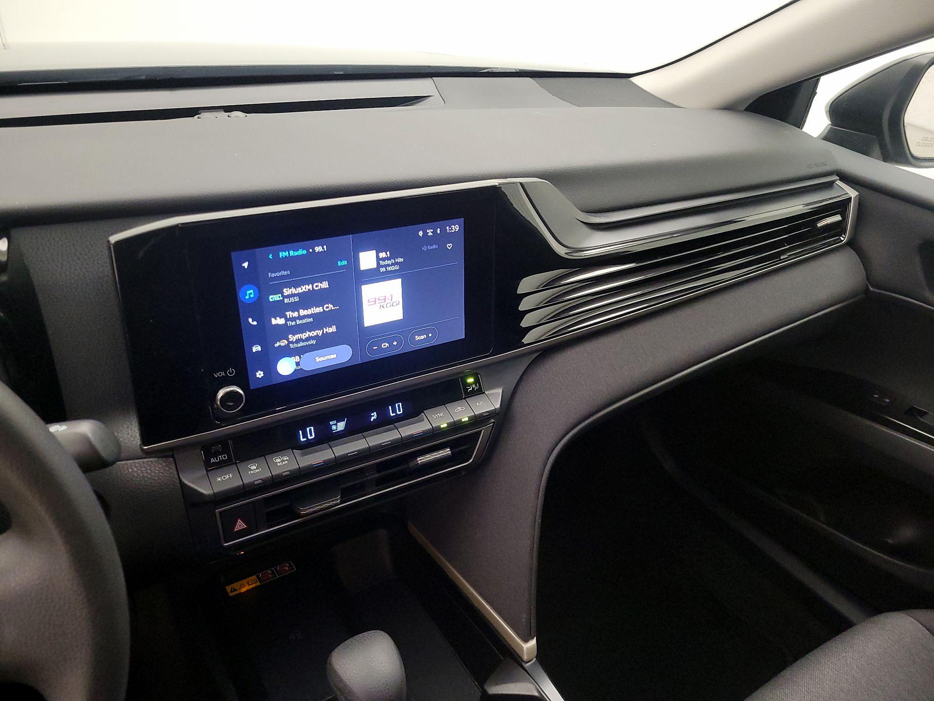 Thumbnail: 2025 Toyota Camry - 17