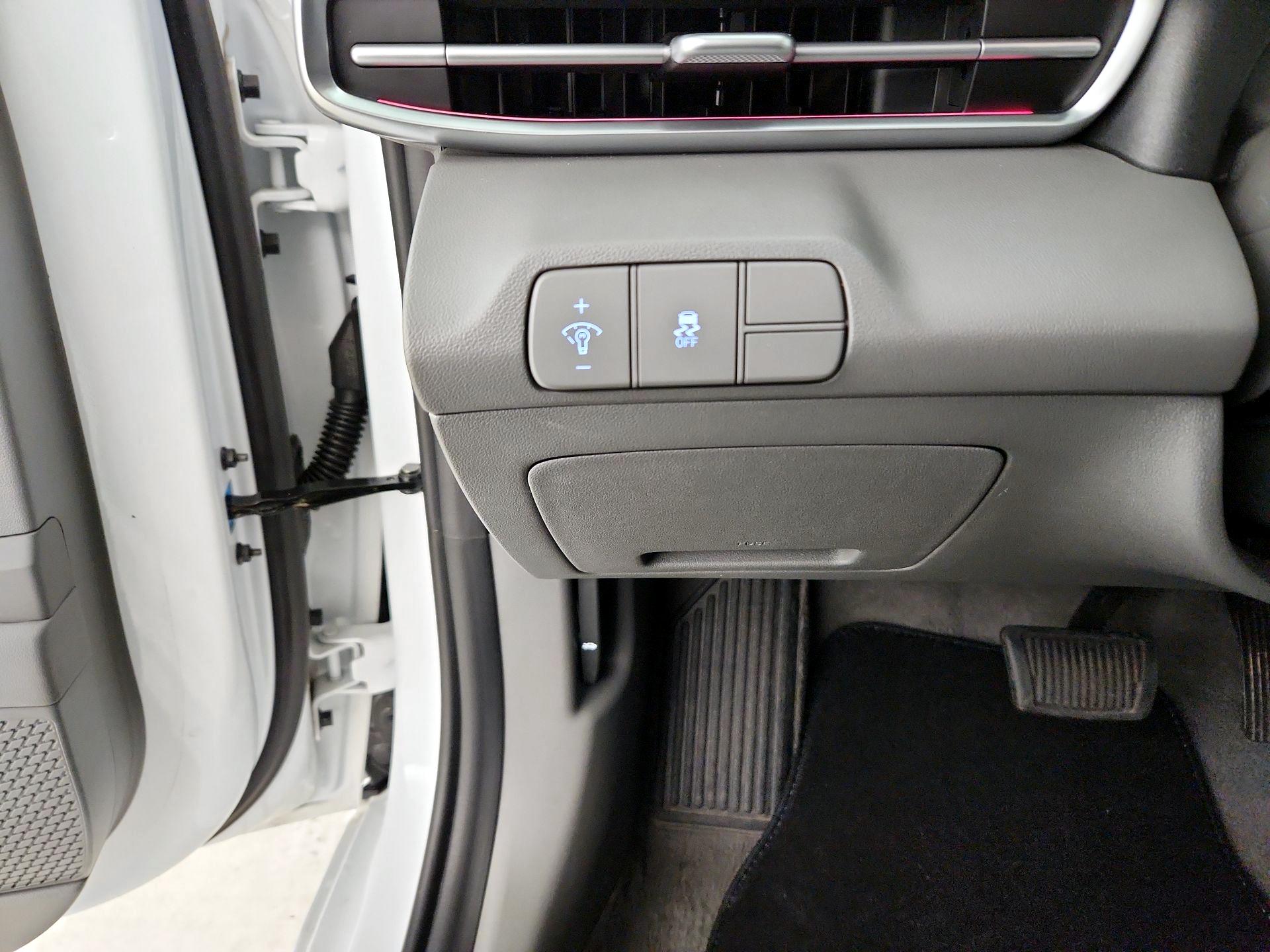 Thumbnail: 2025 Hyundai Elantra - 11