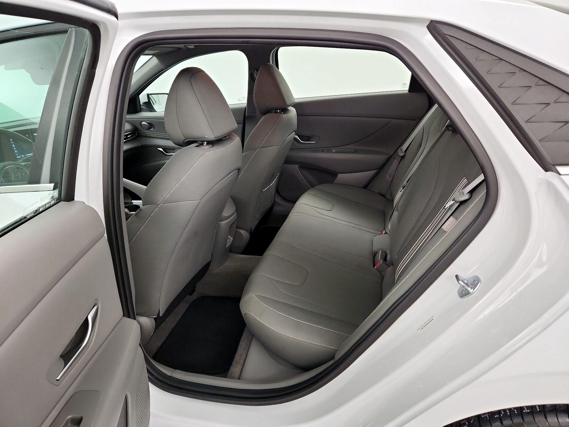 Thumbnail: 2025 Hyundai Elantra - 19