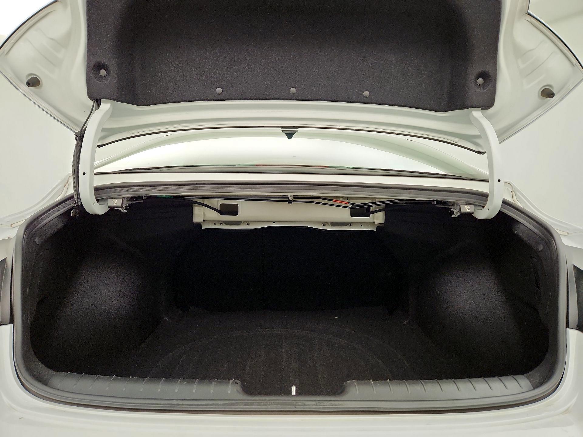 Thumbnail: 2025 Hyundai Elantra - 20