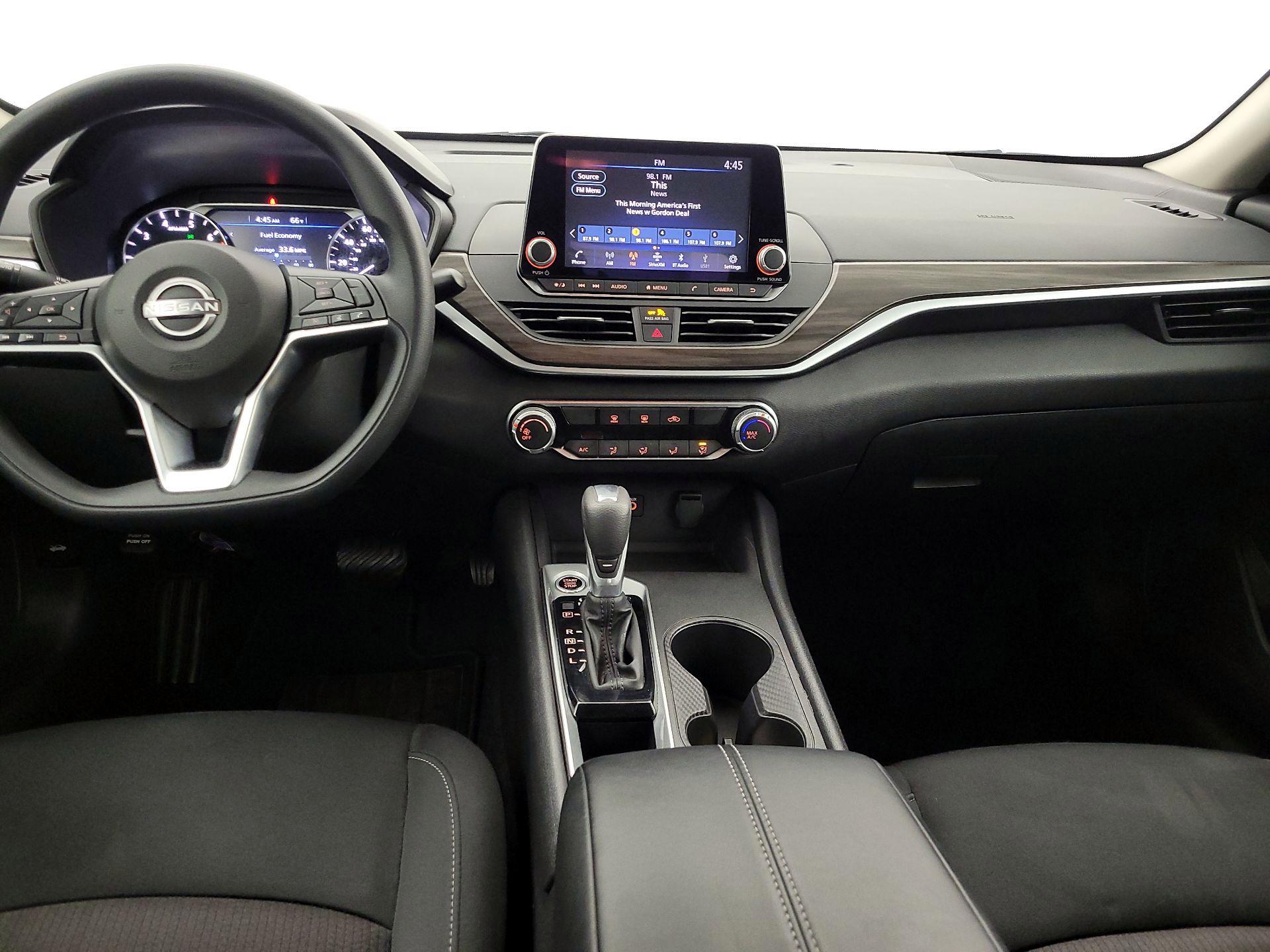 Thumbnail: 2025 Nissan Altima - 9