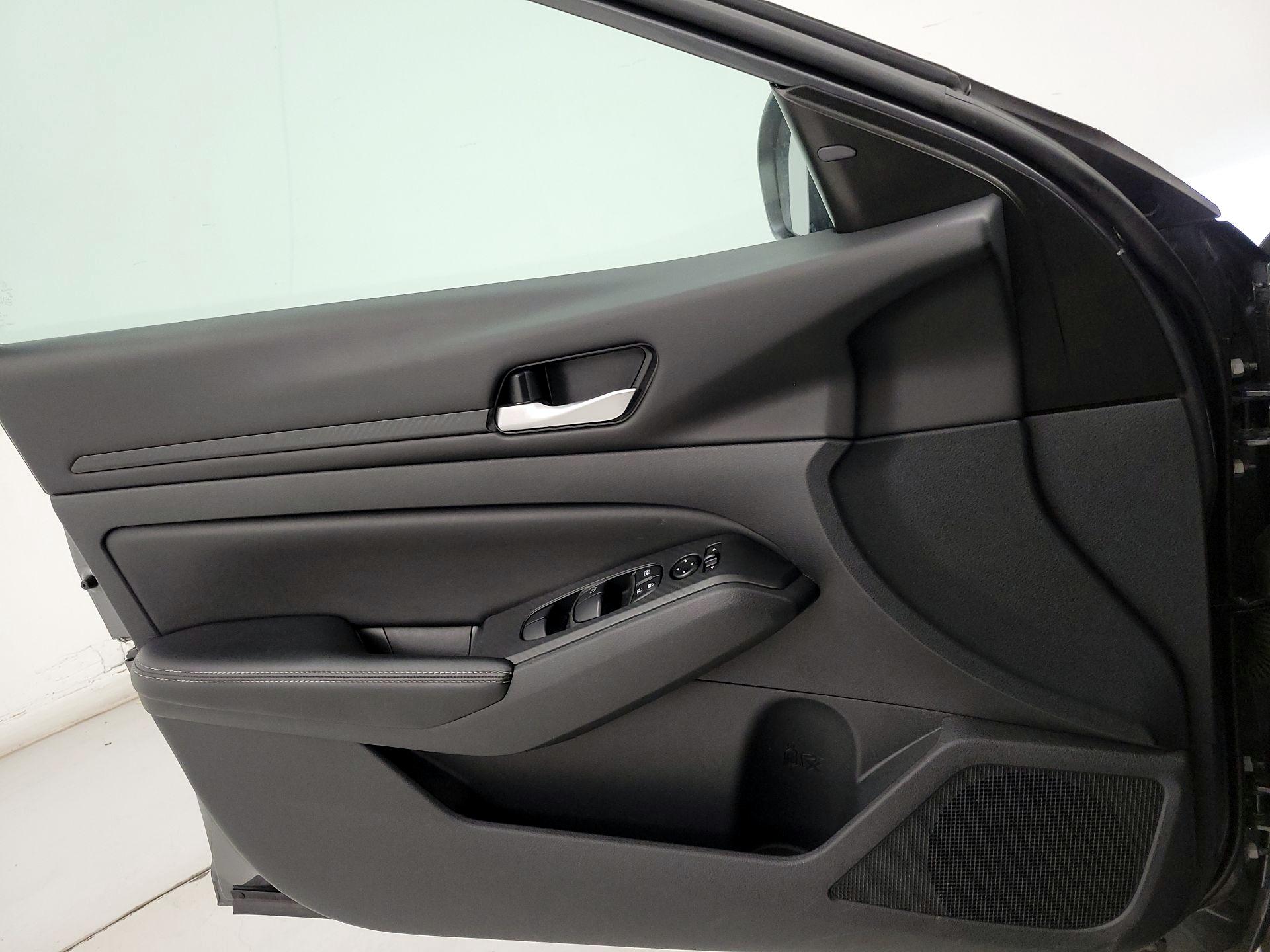 Thumbnail: 2025 Nissan Altima - 12