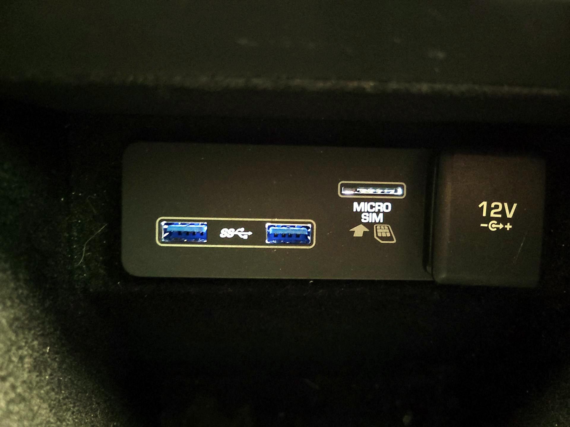 Thumbnail: 2020 Land Rover Range Rover Evoque - 19