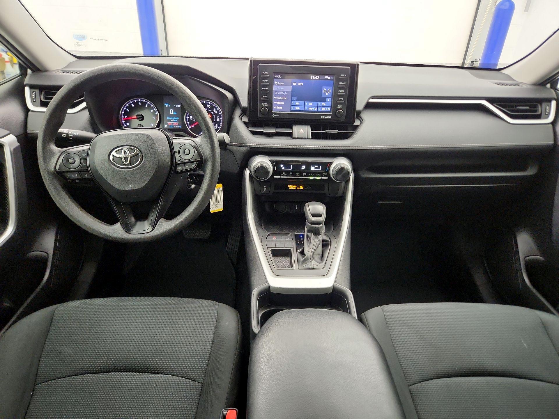 Thumbnail: 2021 Toyota RAV4 - 9