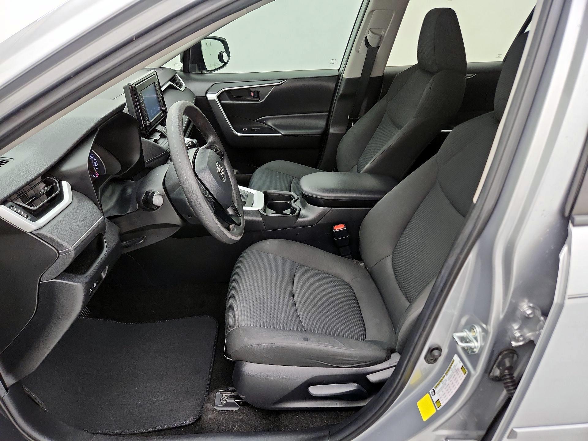 Thumbnail: 2021 Toyota RAV4 - 11