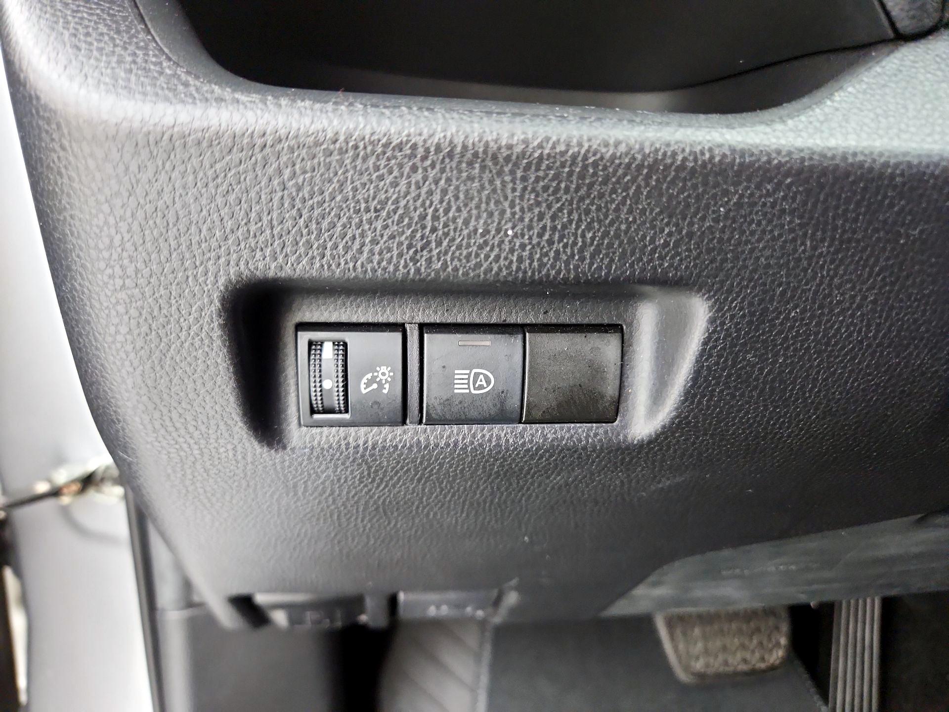 Thumbnail: 2021 Toyota RAV4 - 13