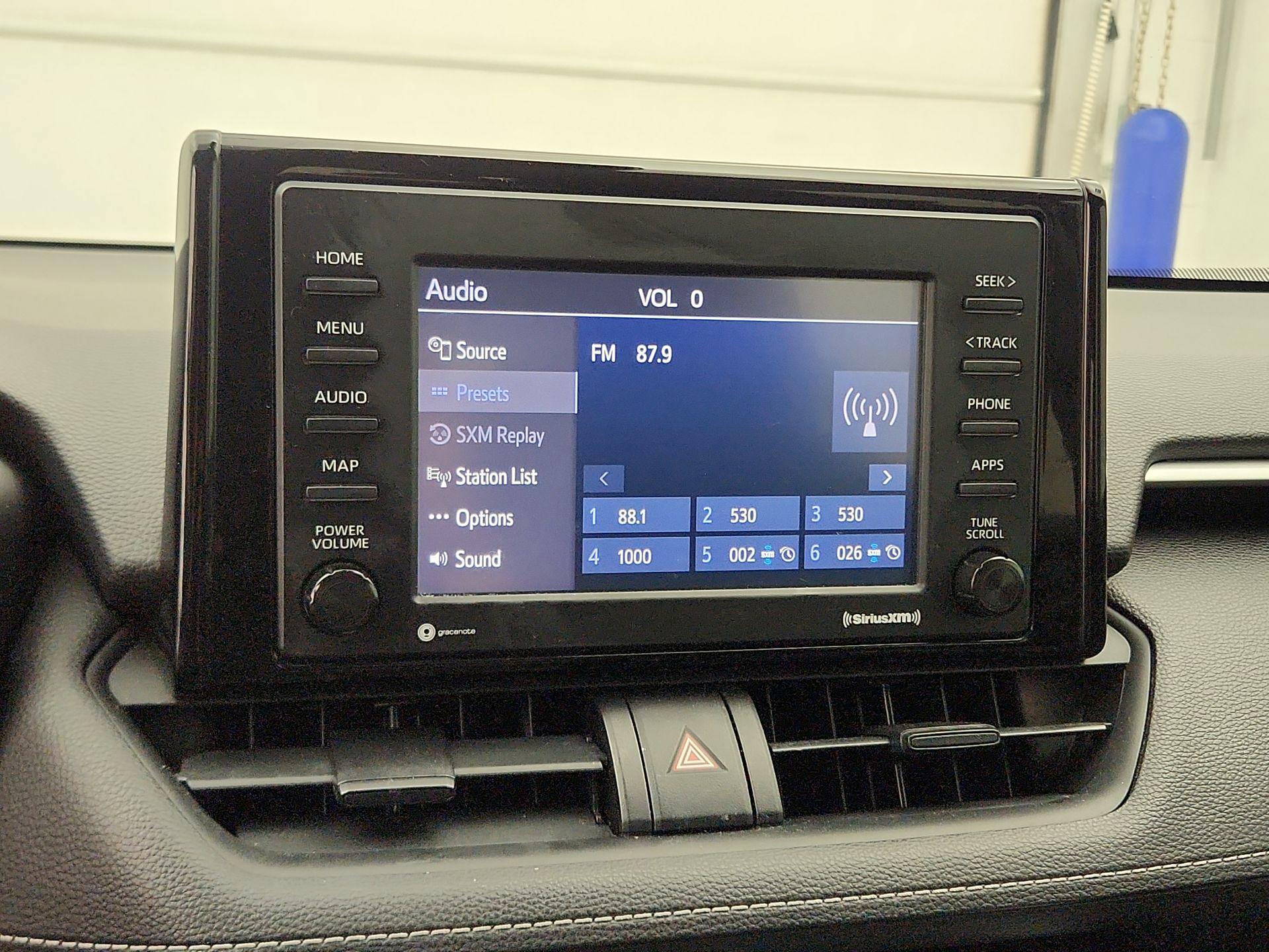 Thumbnail: 2021 Toyota RAV4 - 15