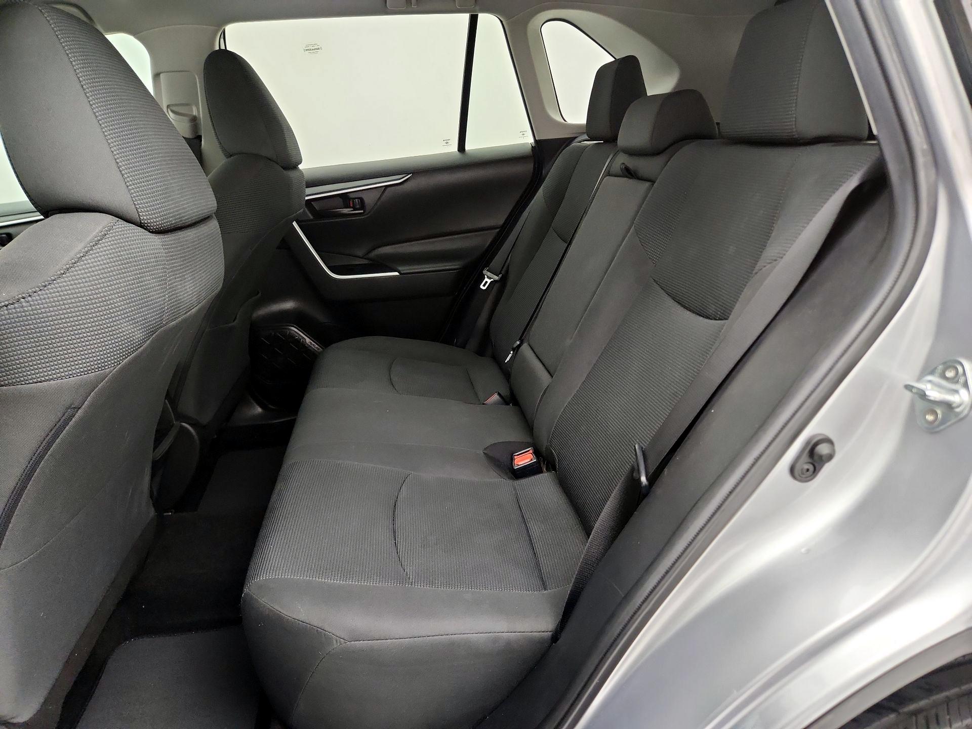 Thumbnail: 2021 Toyota RAV4 - 18