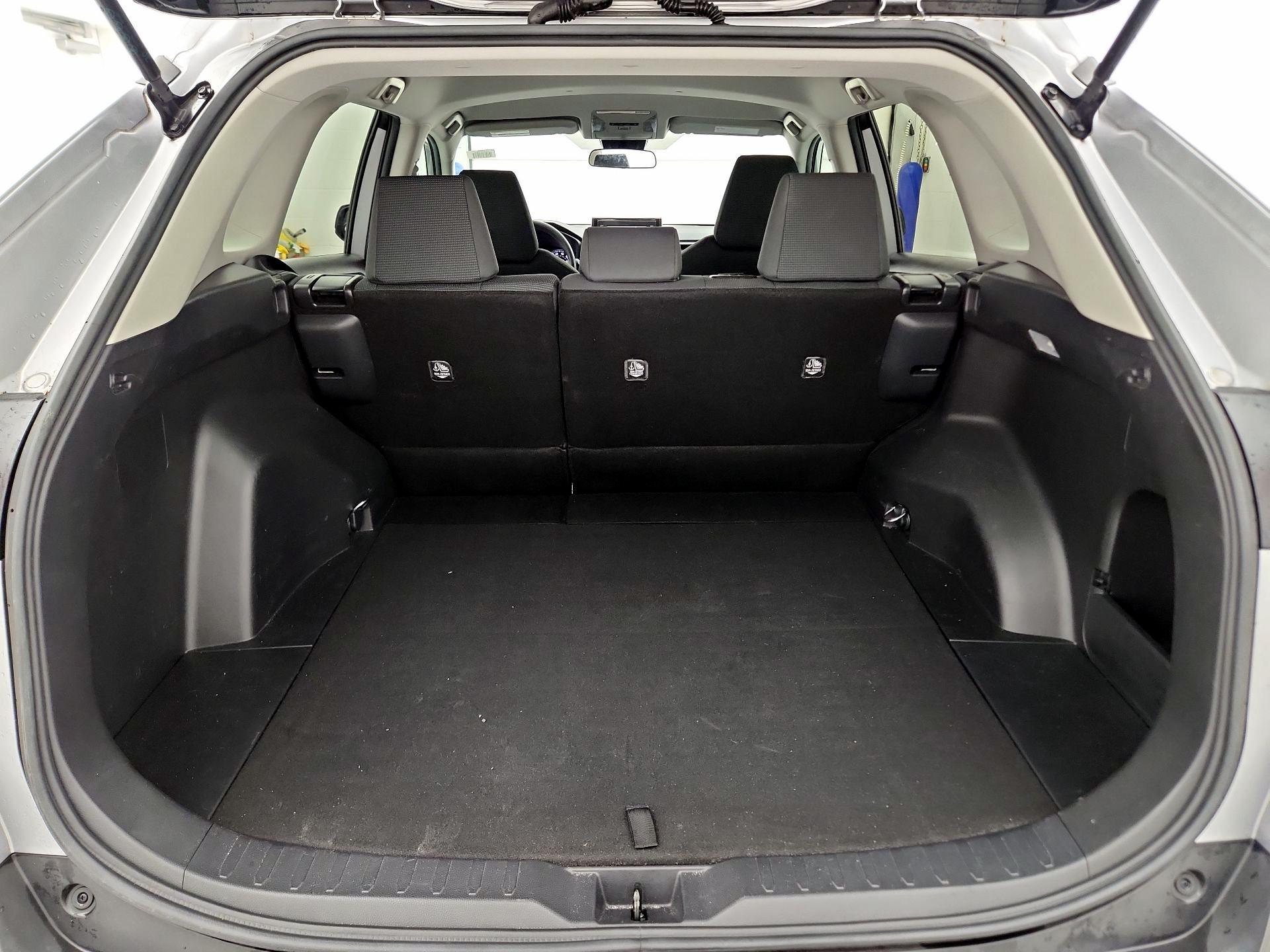 Thumbnail: 2021 Toyota RAV4 - 19