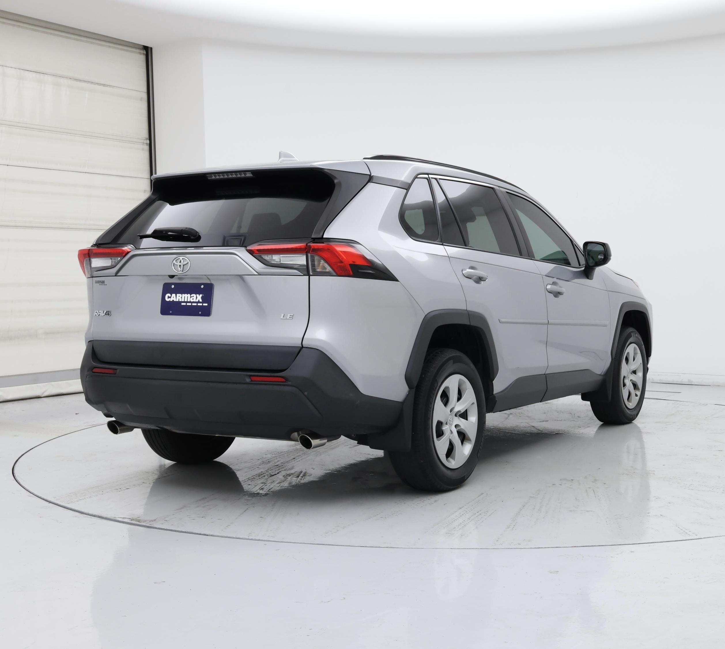 Thumbnail: 2021 Toyota RAV4 - 8