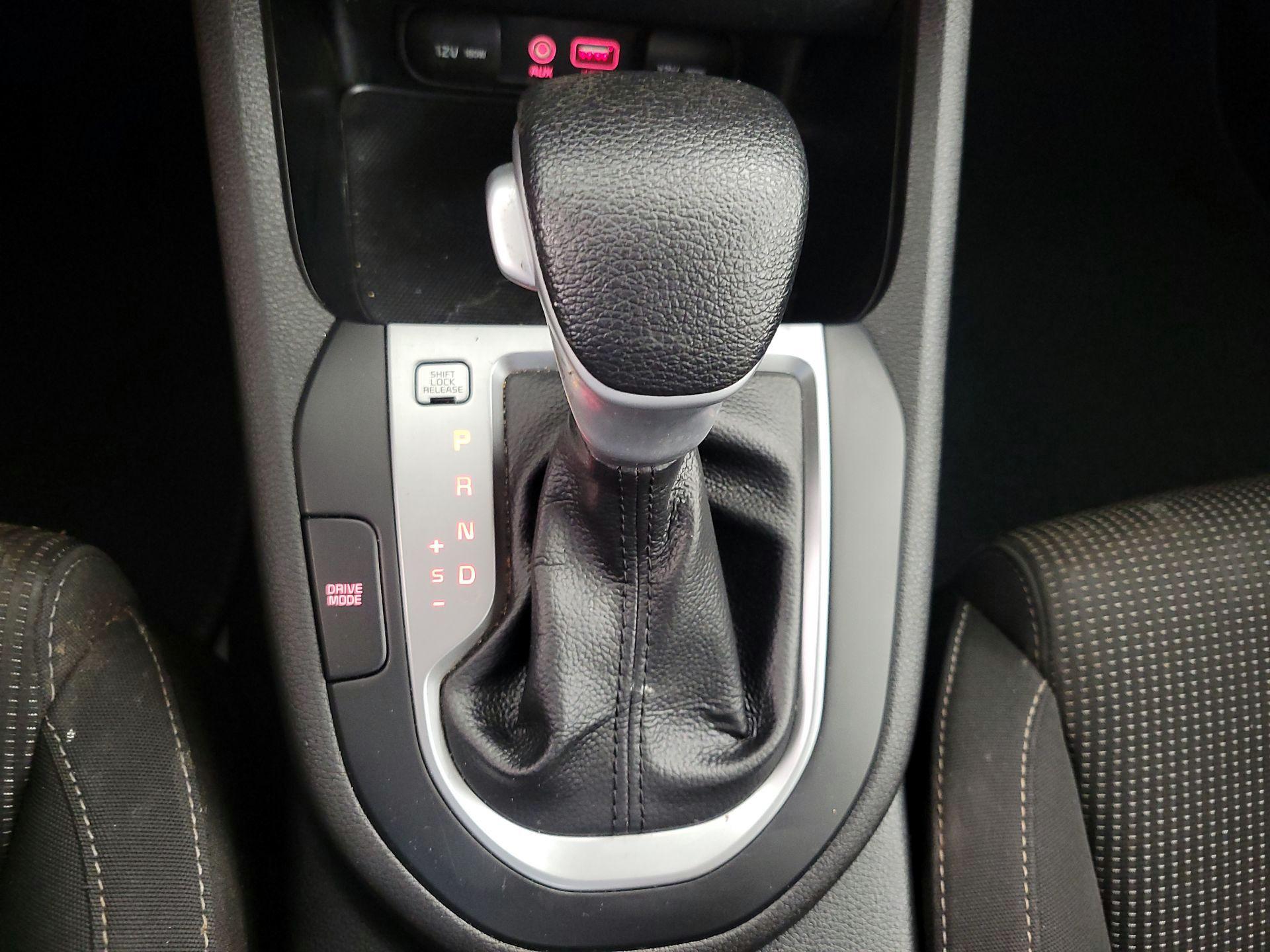 Thumbnail: 2020 Kia Forte - 17