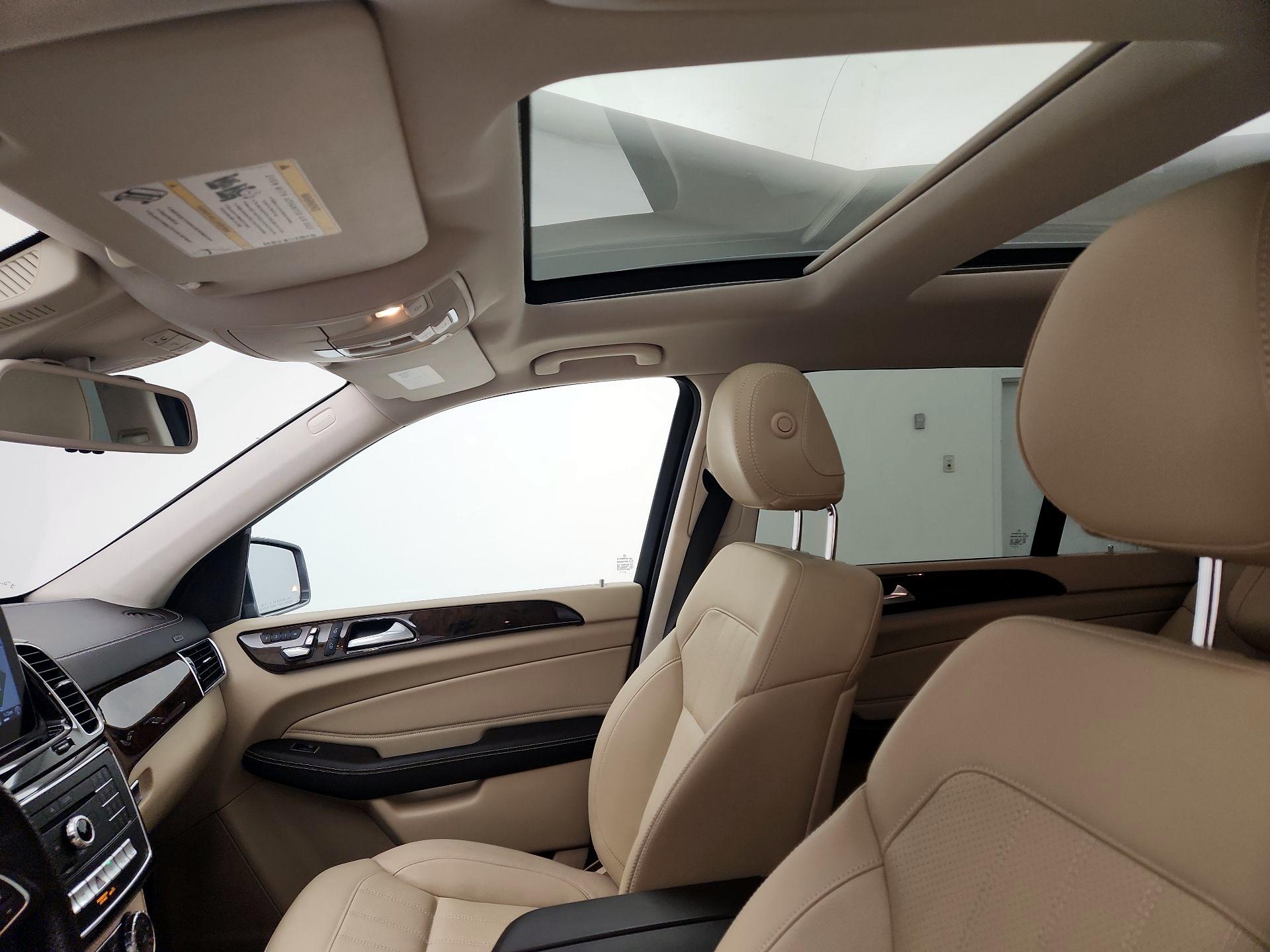 Thumbnail: 2019 Mercedes-Benz GLS - 19