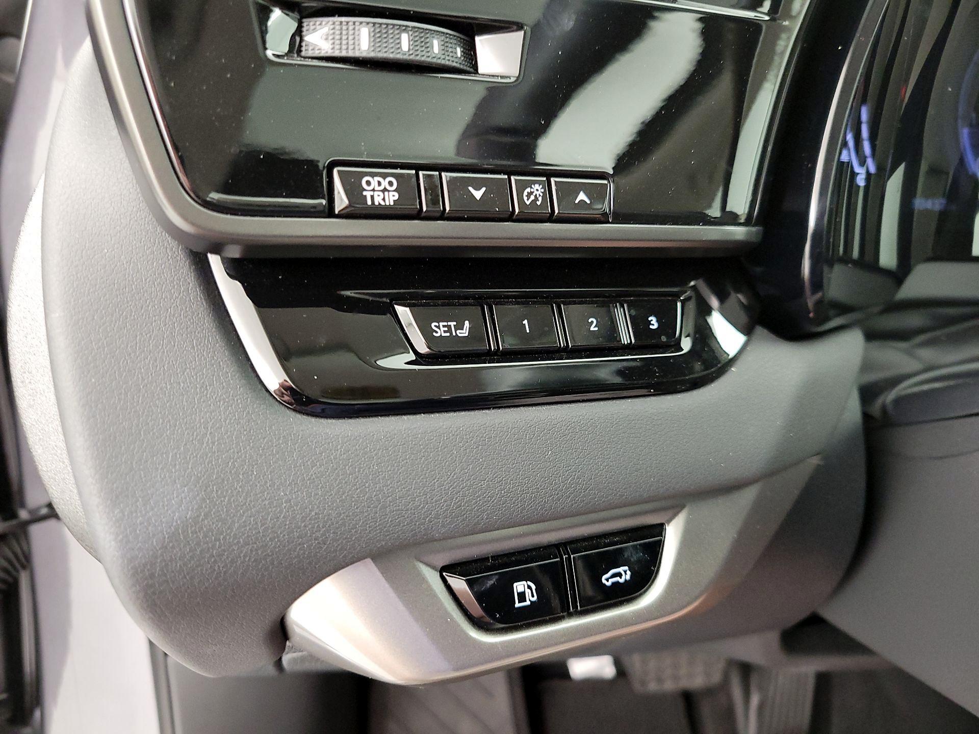 Thumbnail: 2023 Lexus RX - 13