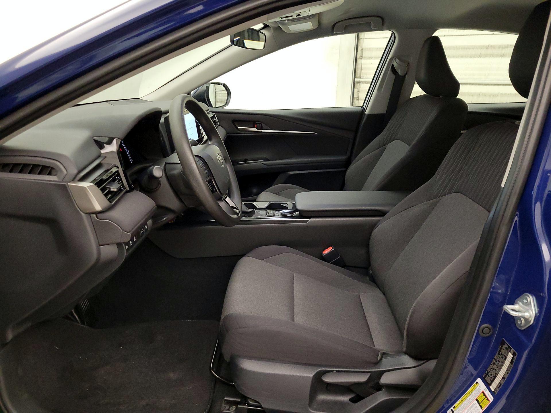 Thumbnail: 2025 Toyota Camry - 11