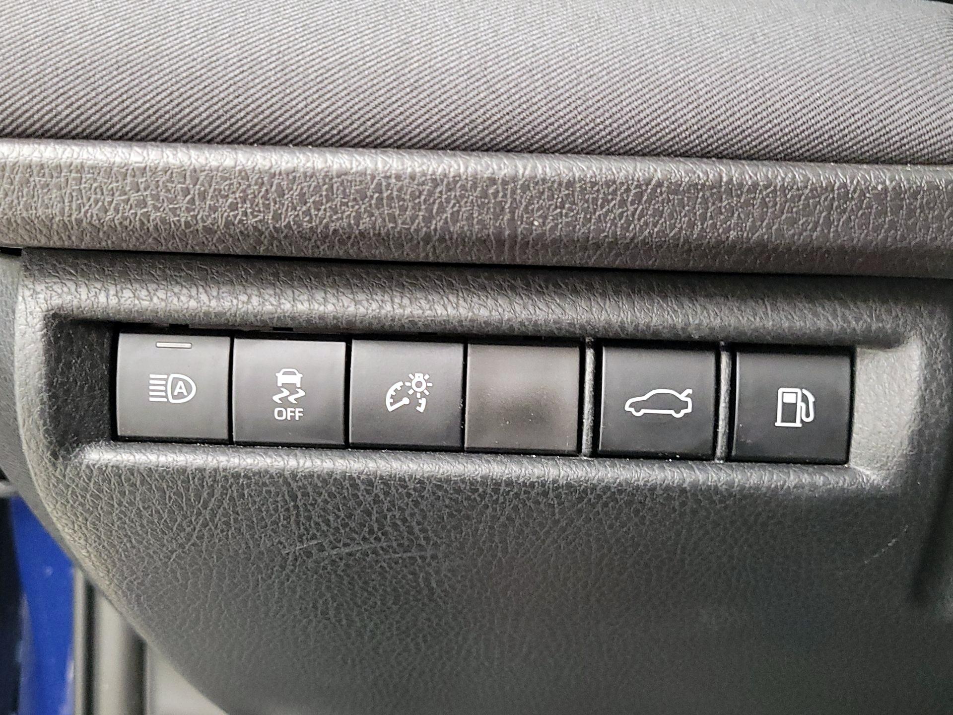 Thumbnail: 2025 Toyota Camry - 13