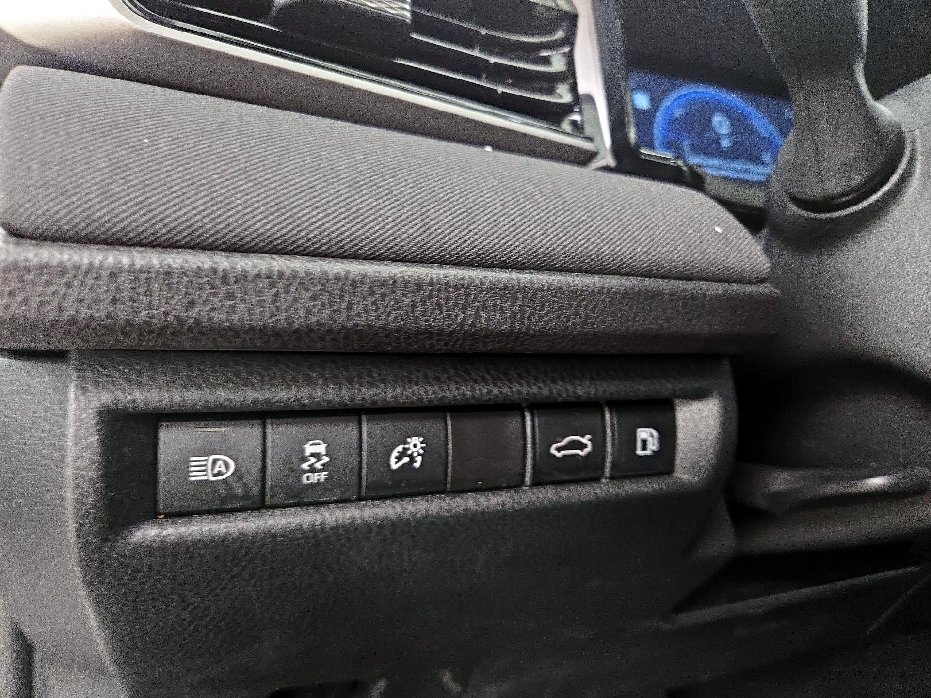 Thumbnail: 2025 Toyota Camry - 13