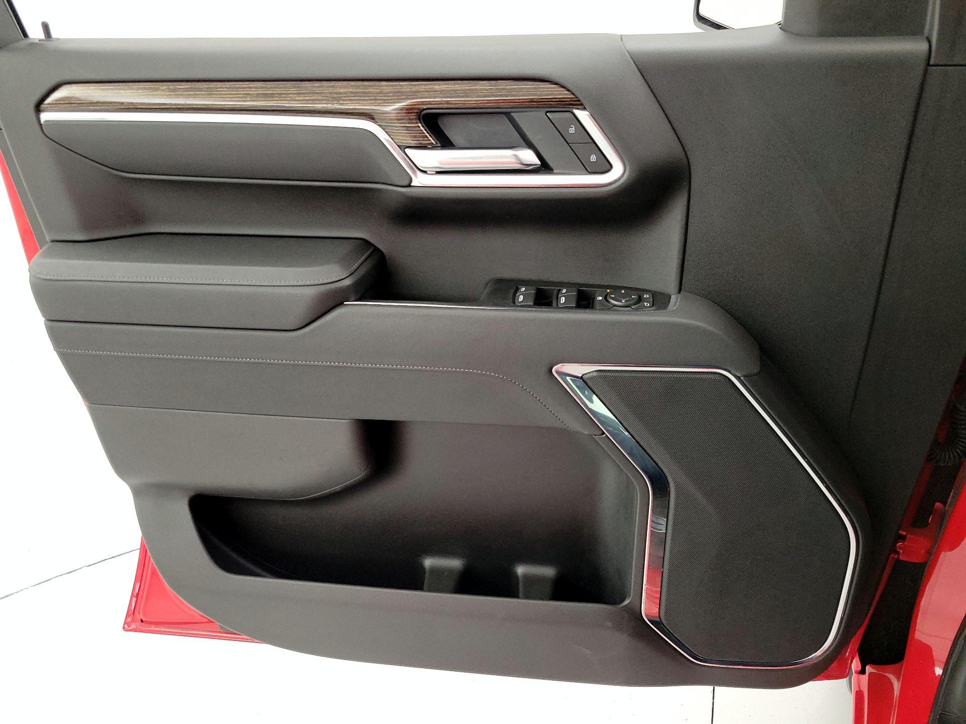 Thumbnail: 2025 GMC Sierra 1500 - 12