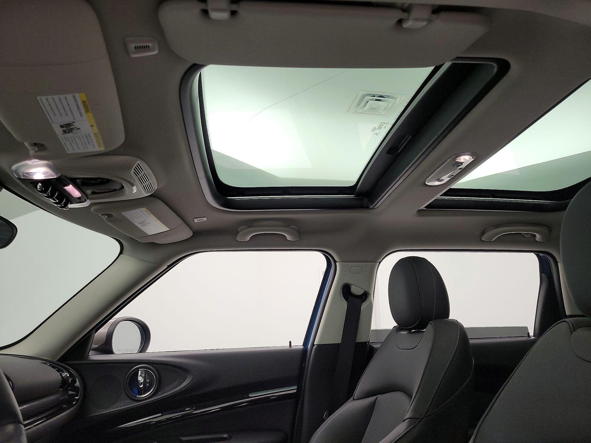 Thumbnail: 2022 MINI Cooper Clubman - 19