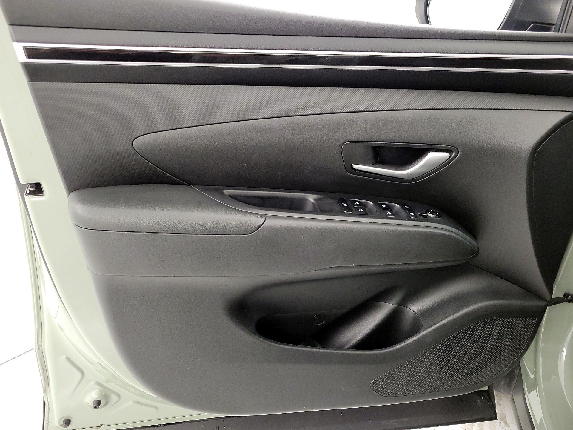 Thumbnail: 2023 Hyundai Santa Cruz - 12