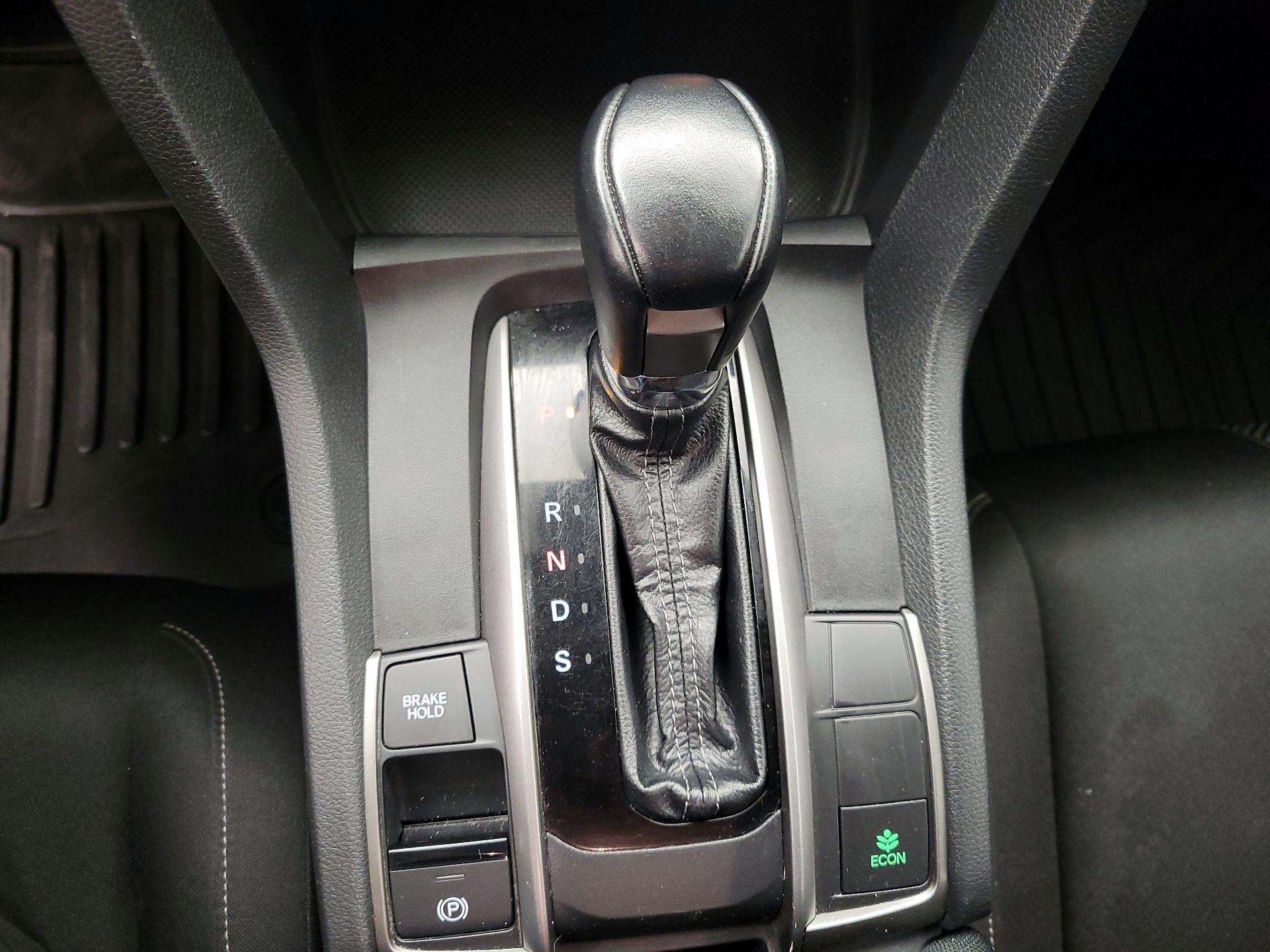 Thumbnail: 2019 Honda Civic - 17