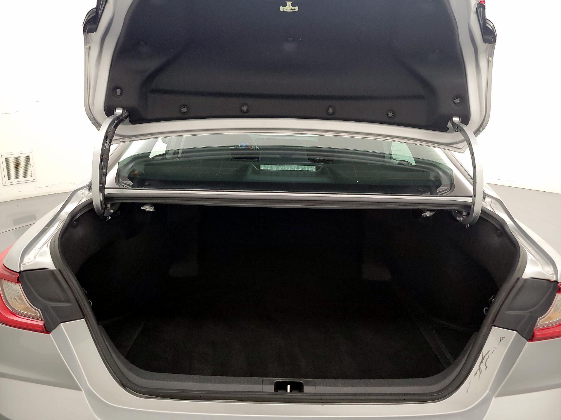 Thumbnail: 2025 Toyota Camry - 20