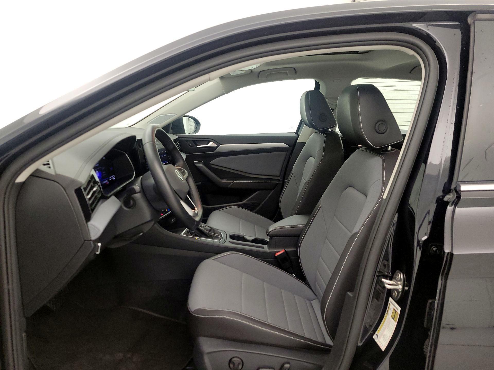 Thumbnail: 2025 Volkswagen Jetta - 11