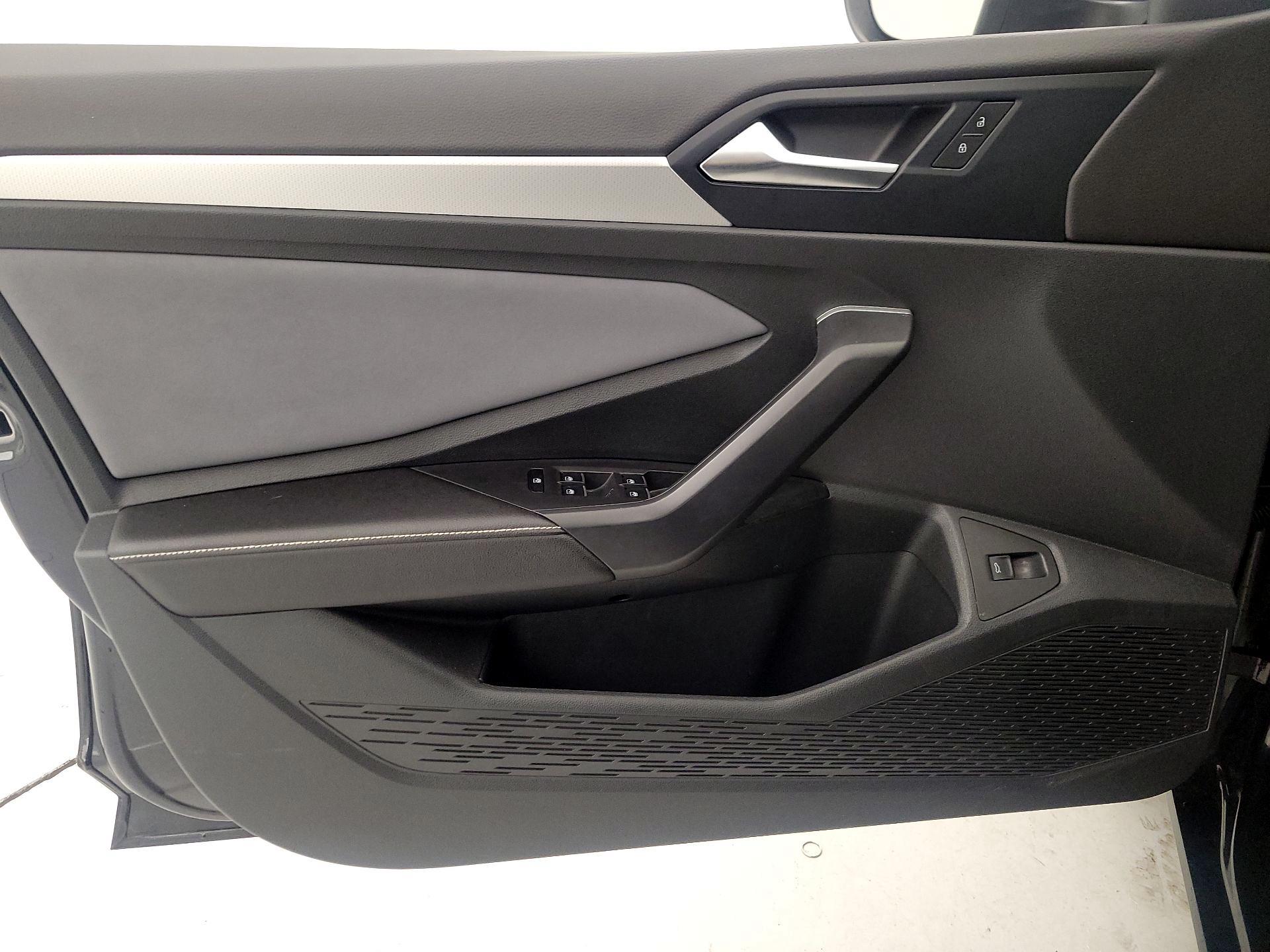 Thumbnail: 2025 Volkswagen Jetta - 12