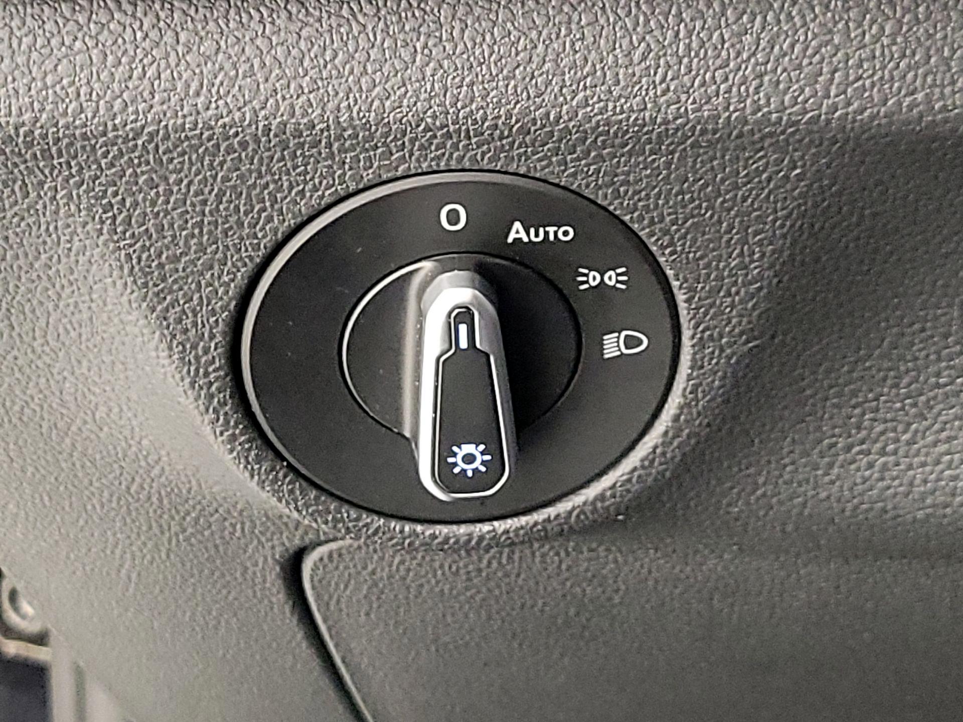 Thumbnail: 2025 Volkswagen Jetta - 13