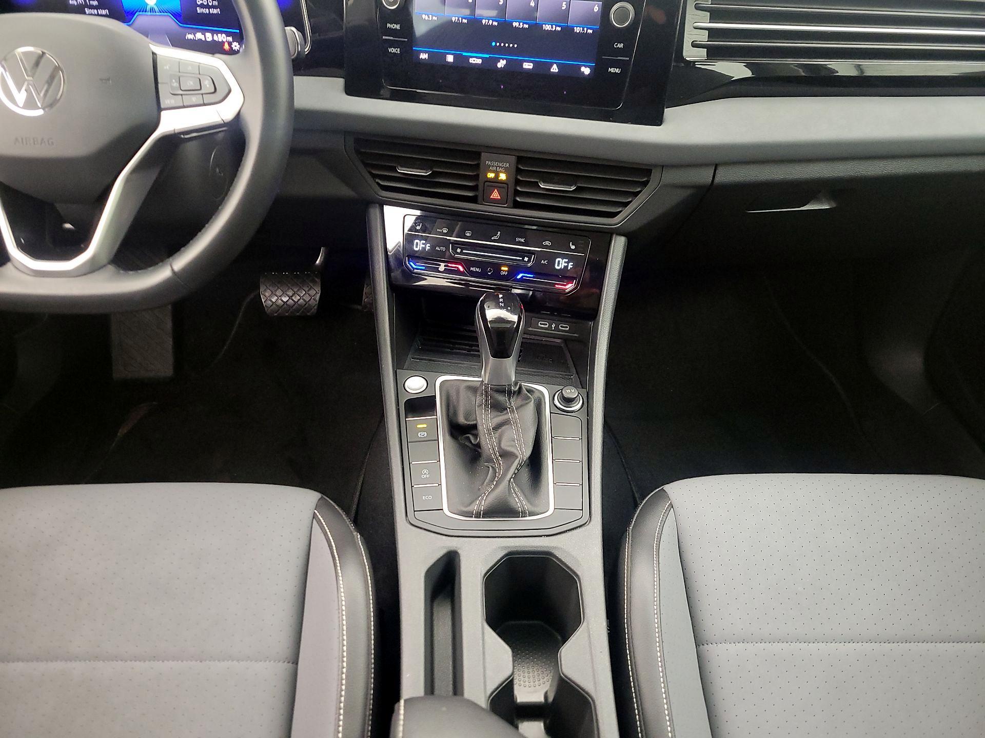 Thumbnail: 2025 Volkswagen Jetta - 17