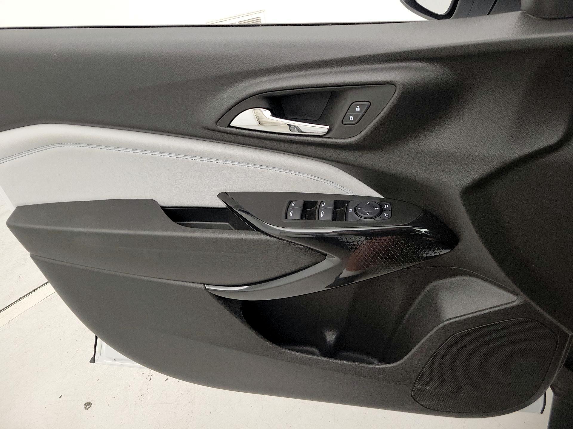 Thumbnail: 2025 Chevrolet Trax - 12