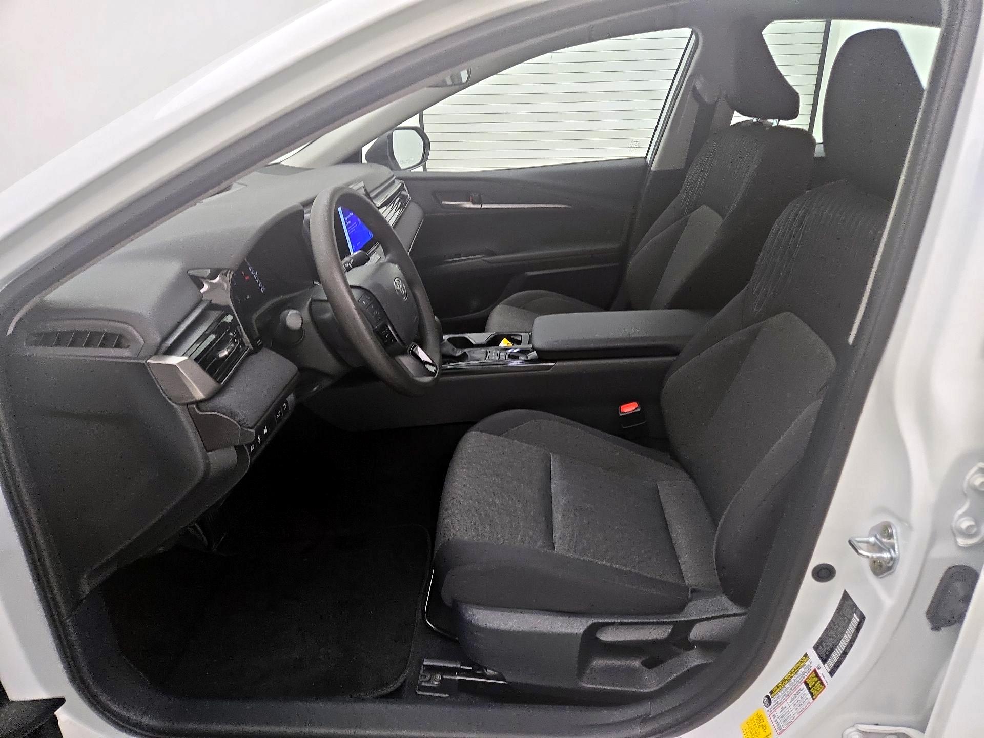 Thumbnail: 2025 Toyota Camry - 11