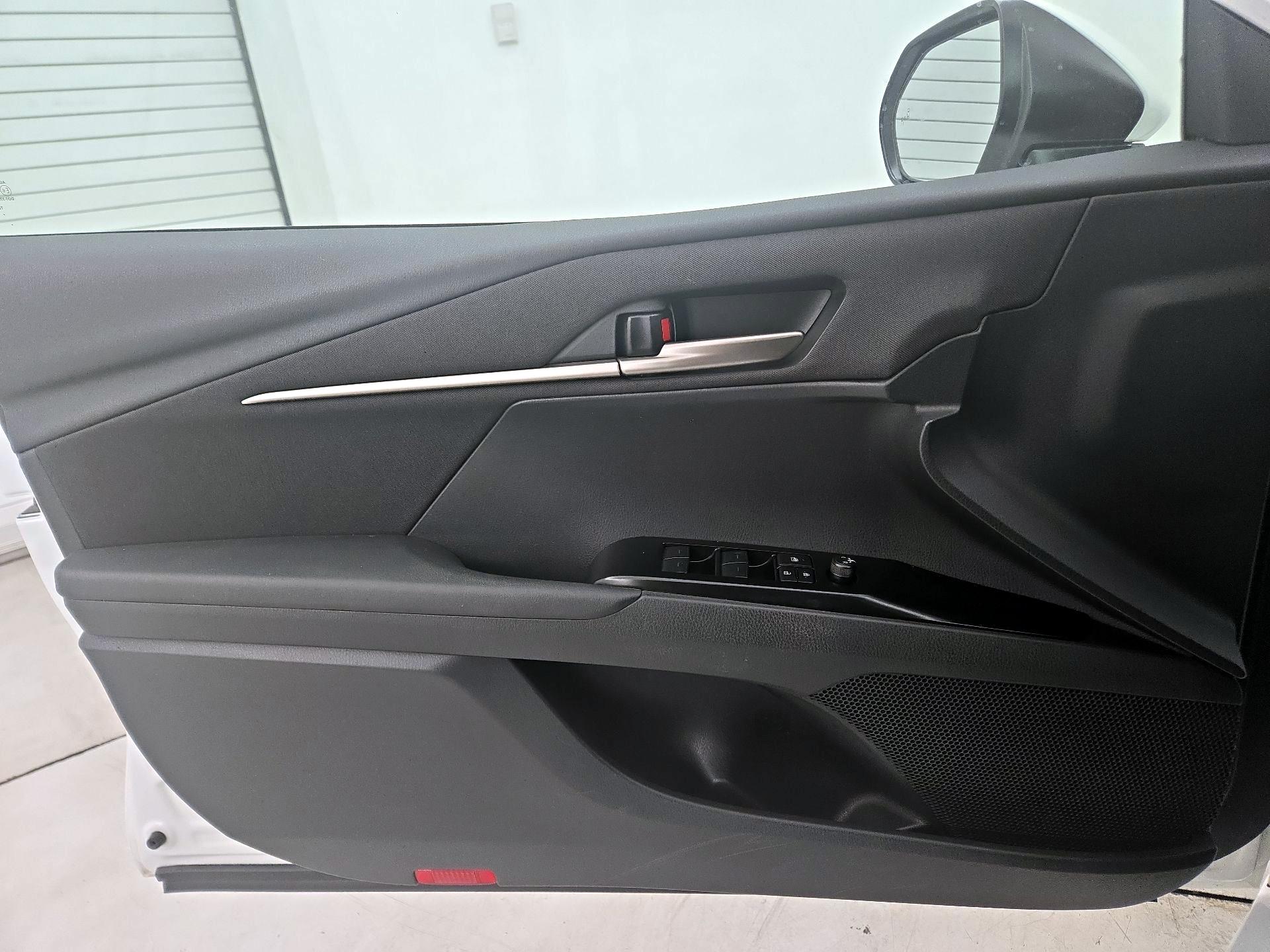 Thumbnail: 2025 Toyota Camry - 12