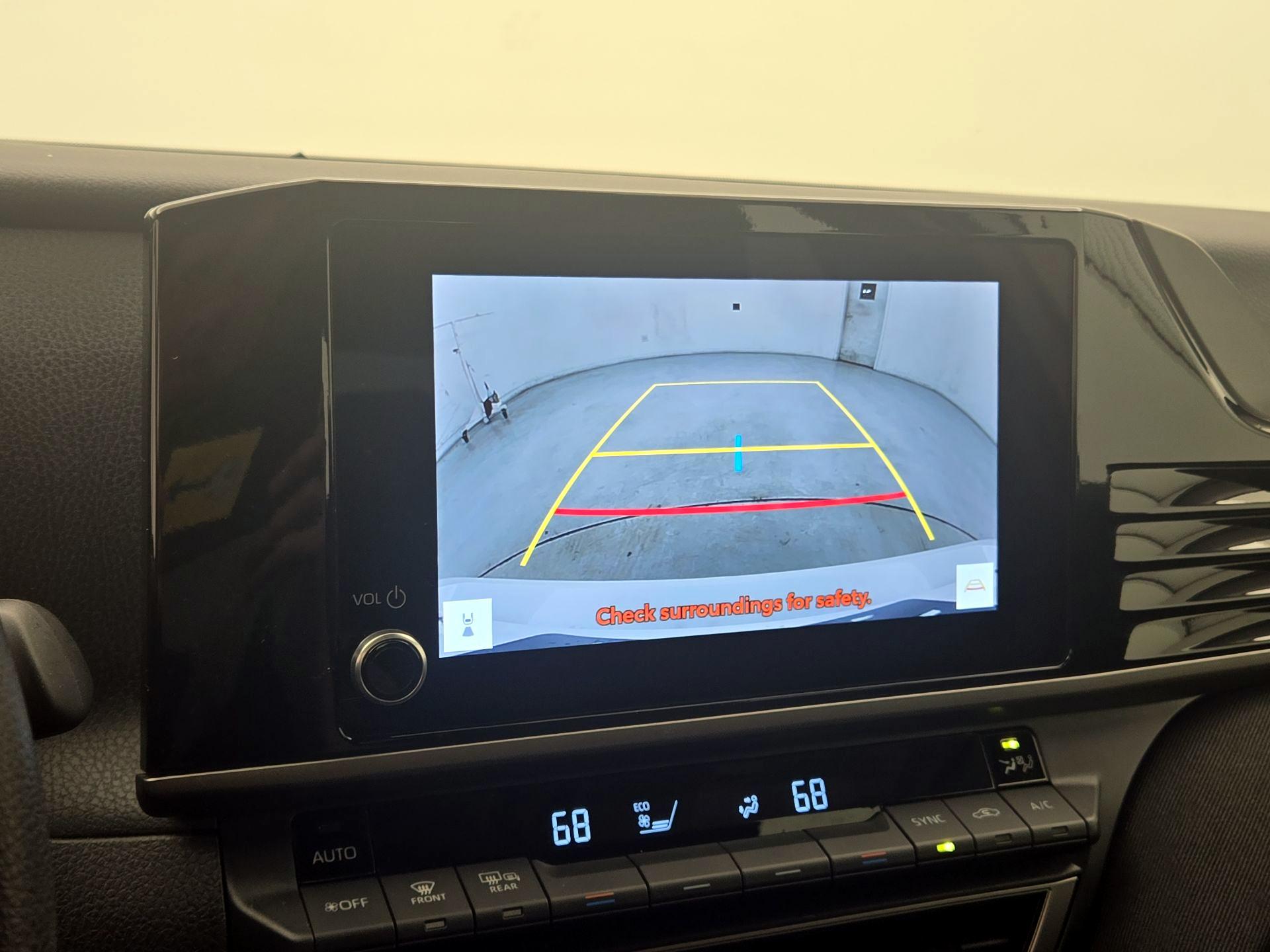 Thumbnail: 2025 Toyota Camry - 14