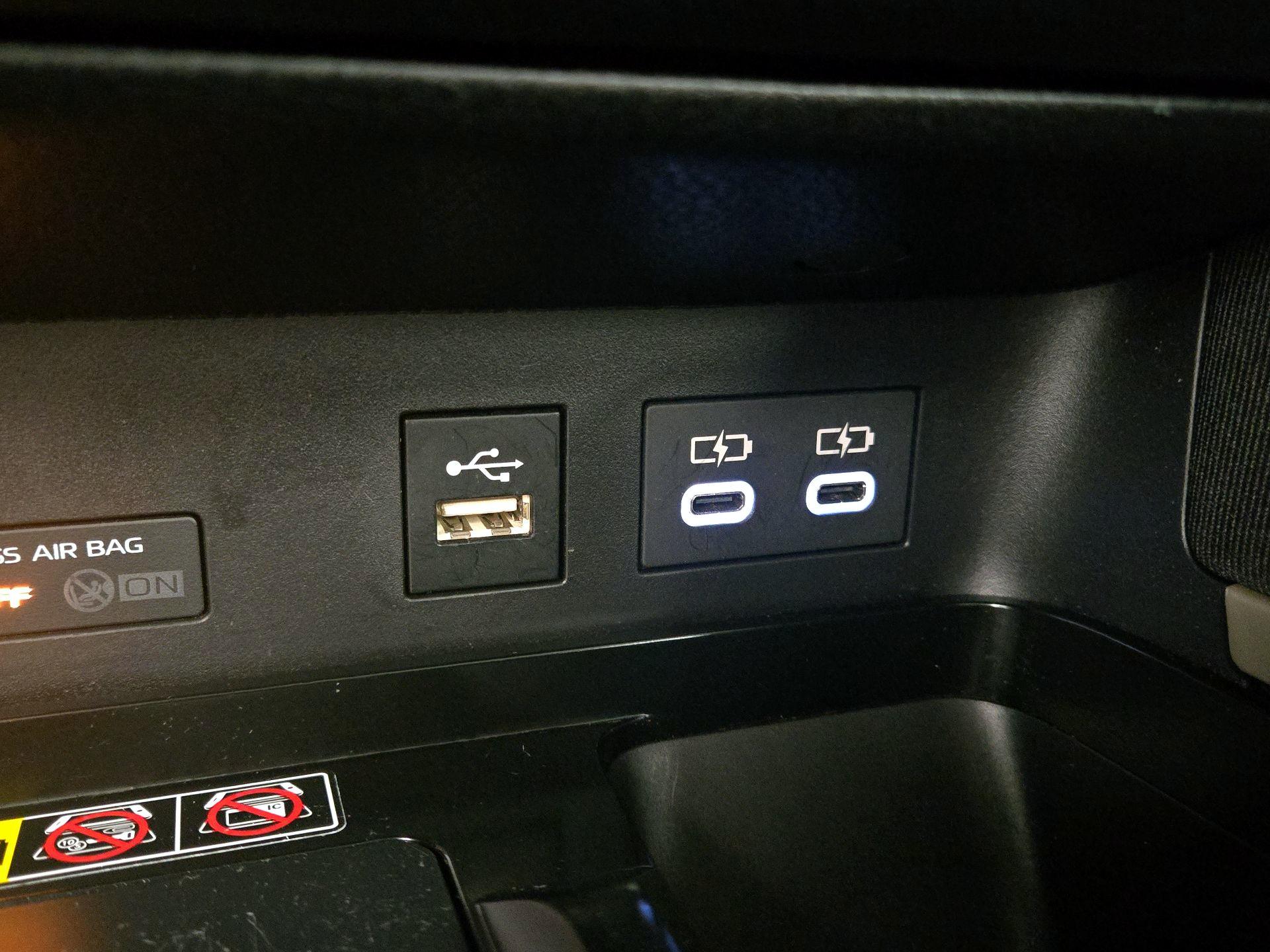 Thumbnail: 2025 Toyota Camry - 18